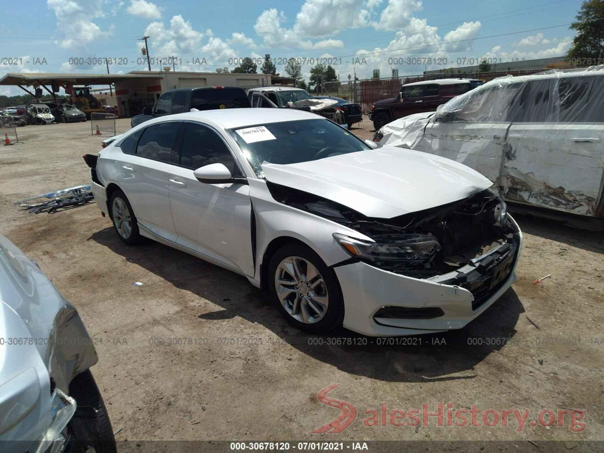 1HGCV1F19JA134734 2018 HONDA ACCORD SEDAN