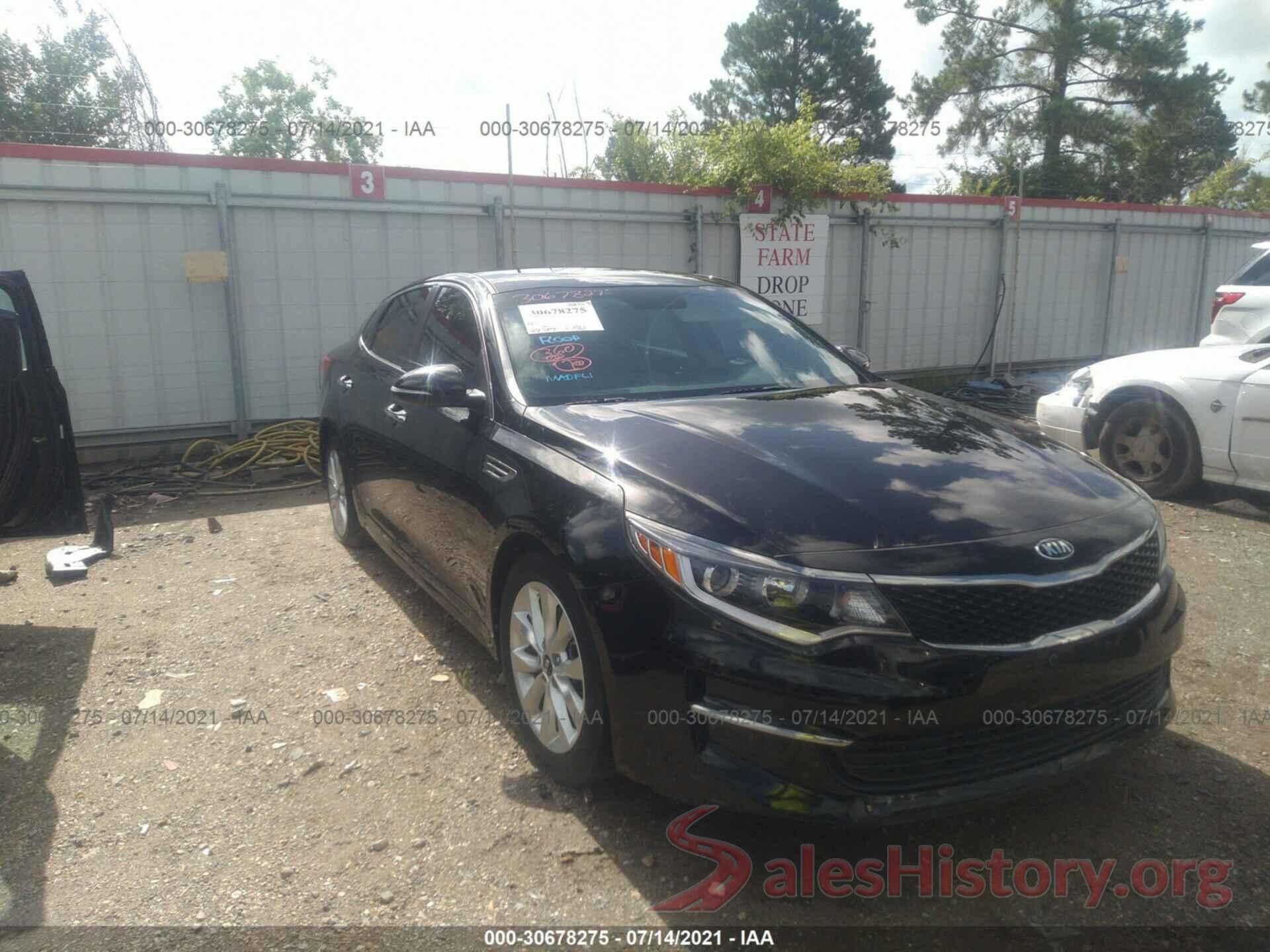 5XXGT4L38HG122263 2017 KIA OPTIMA