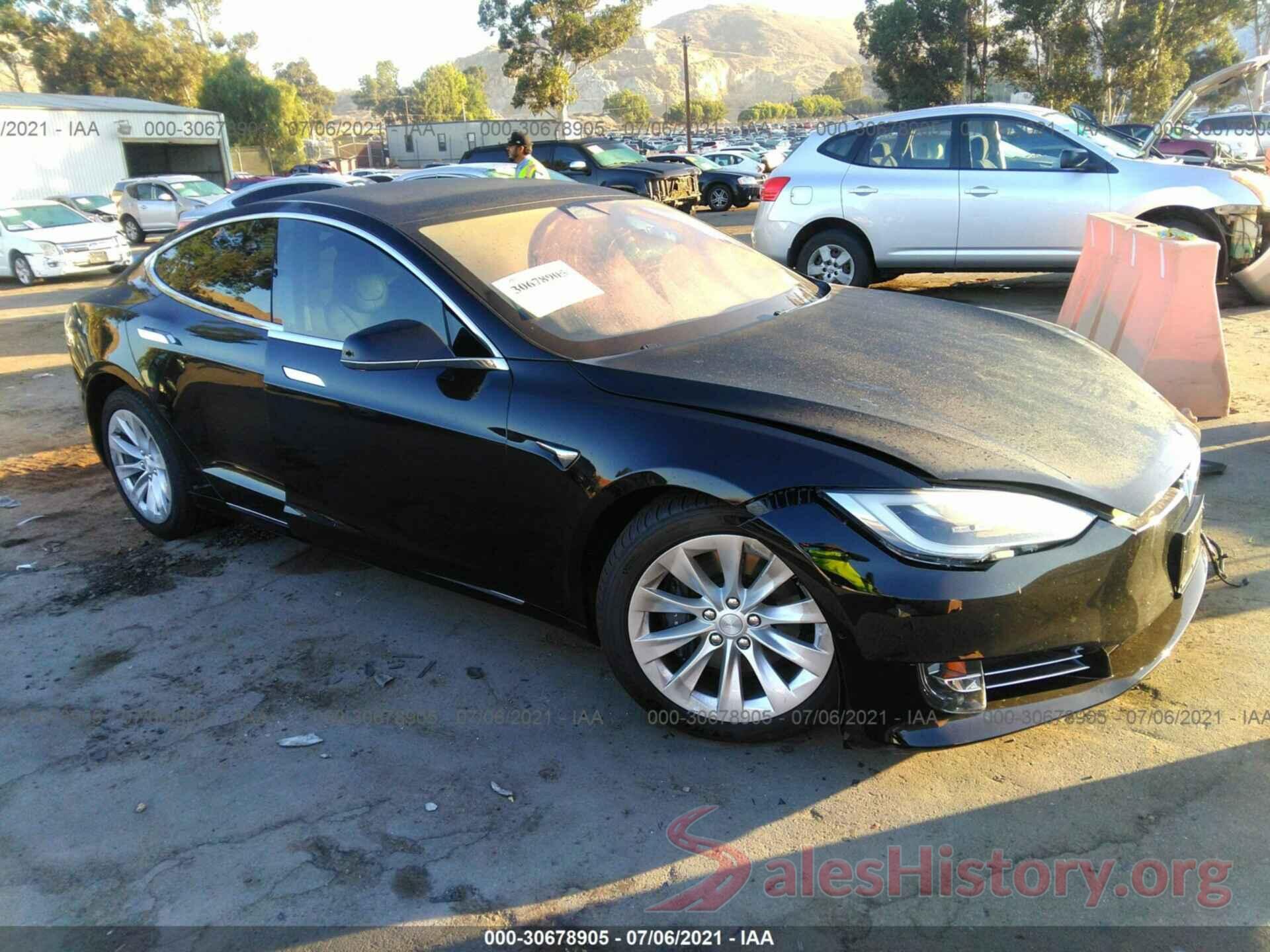 5YJSA1E23JF282725 2018 TESLA MODEL S