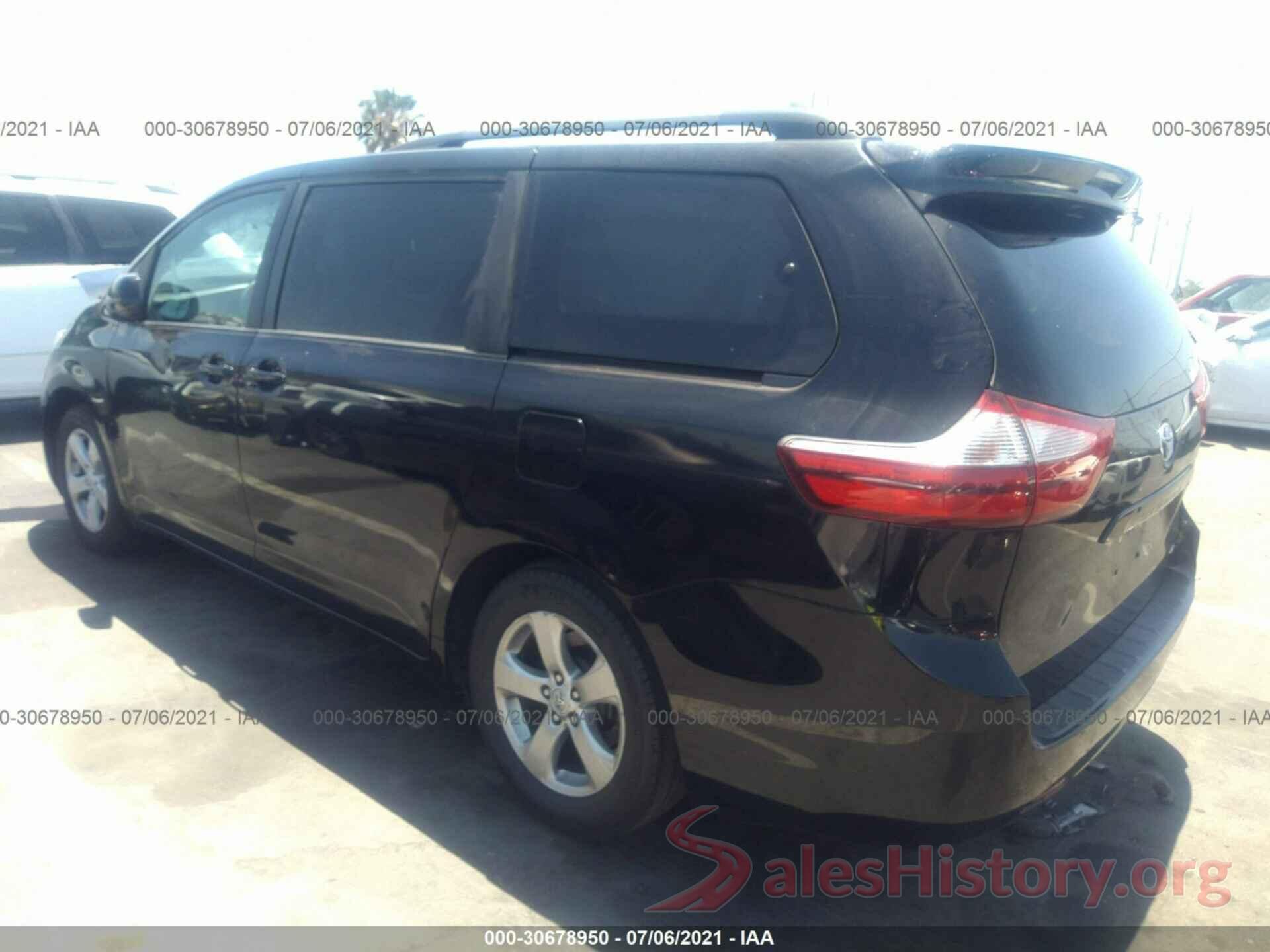 5TDKZ3DC9HS782912 2017 TOYOTA SIENNA