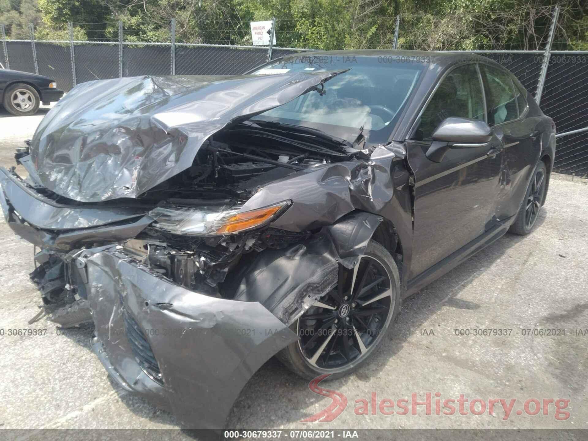 4T1B61HK1JU148182 2018 TOYOTA CAMRY