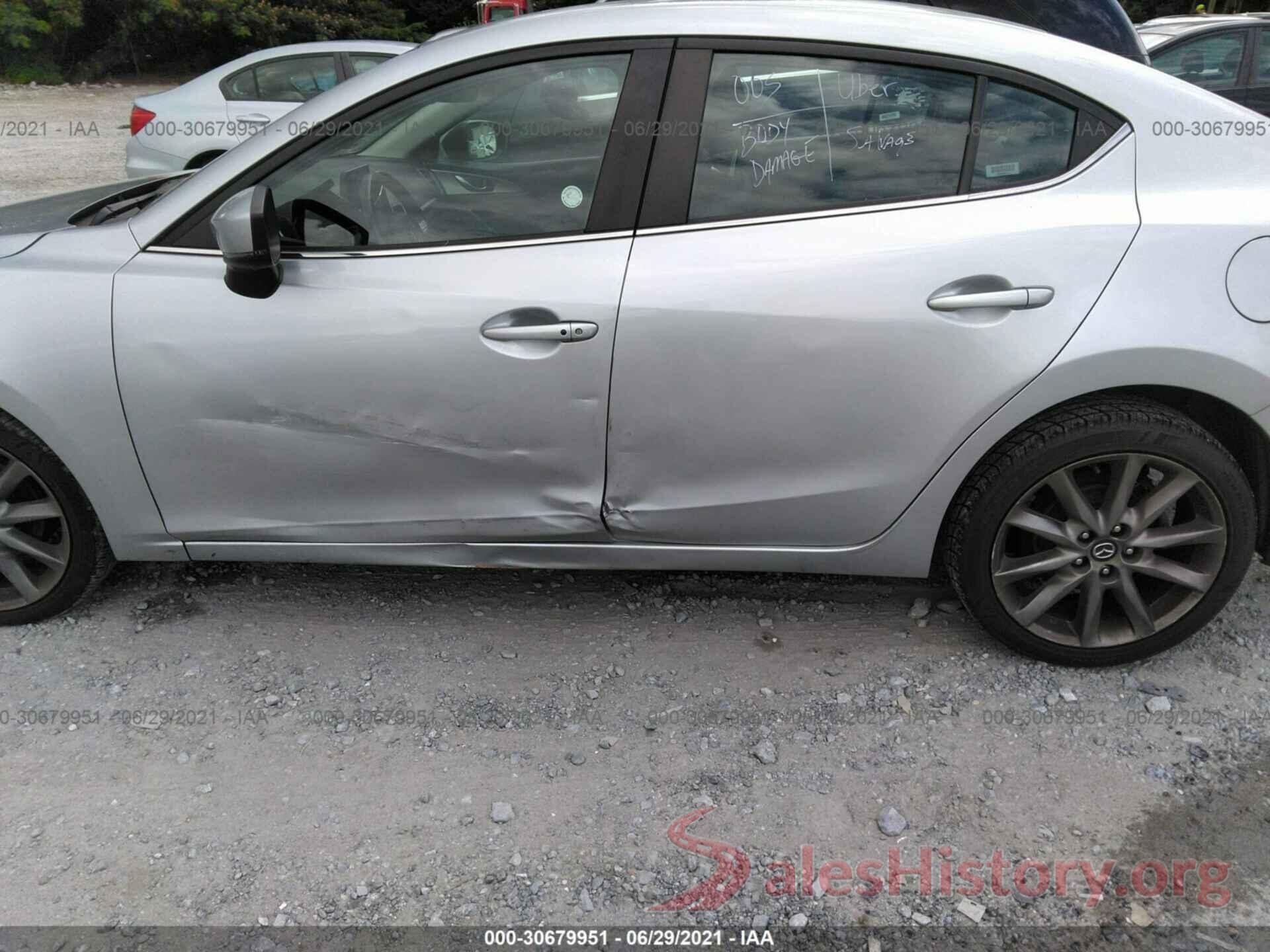 3MZBN1V34JM208140 2018 MAZDA MAZDA3 4-DOOR