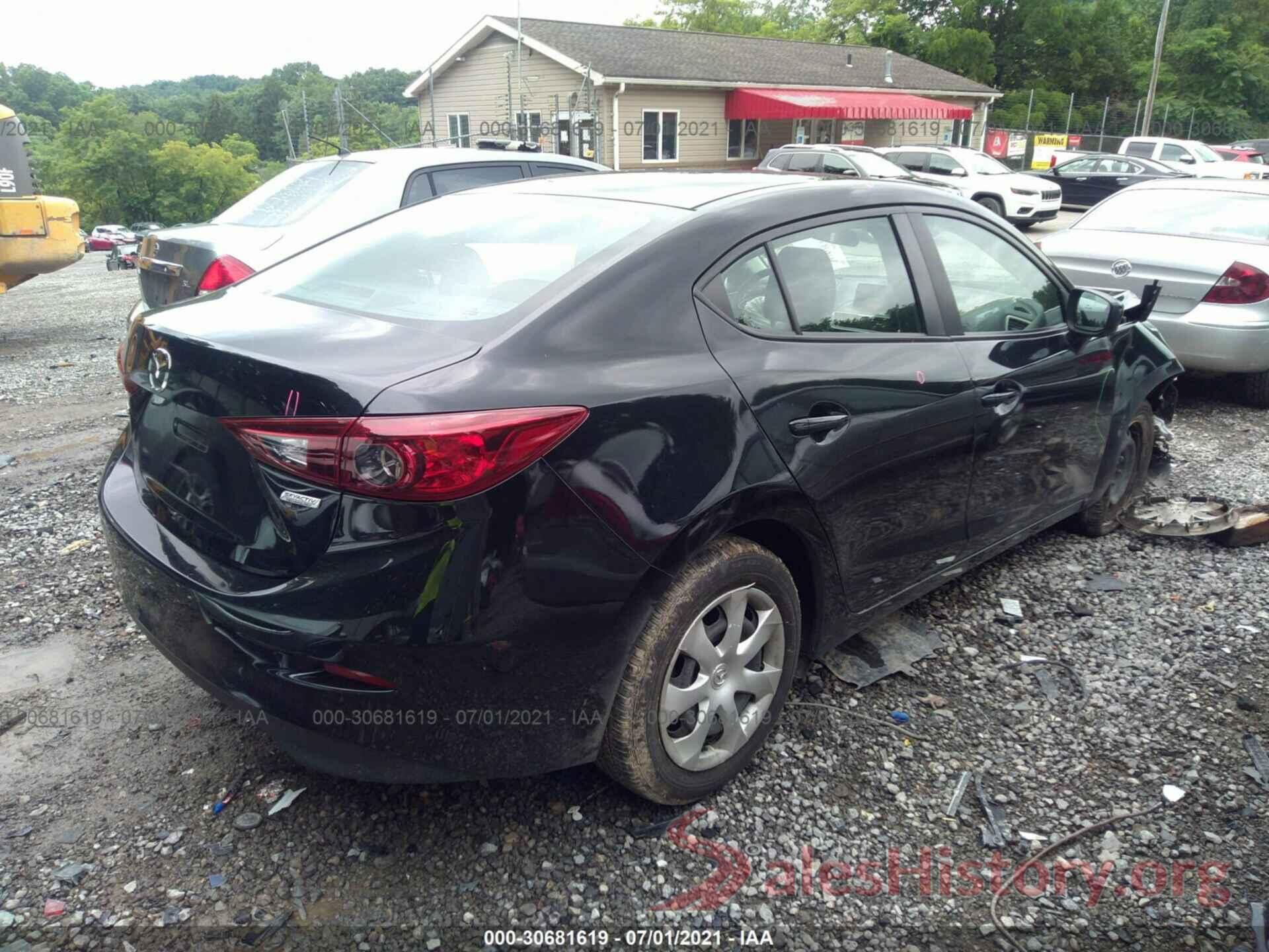 3MZBN1U77JM178023 2018 MAZDA MAZDA3 4-DOOR