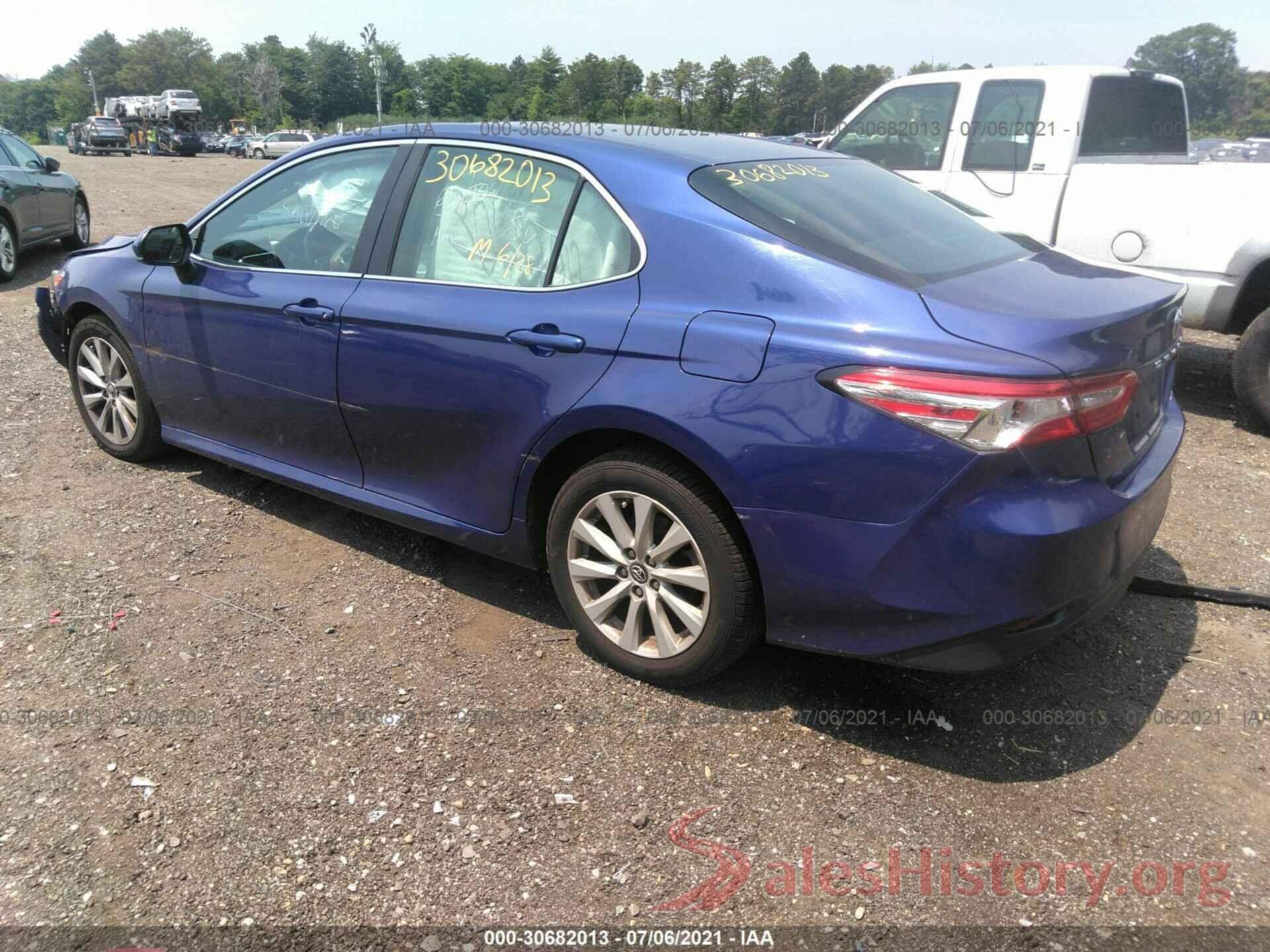 4T1B11HK2JU654327 2018 TOYOTA CAMRY