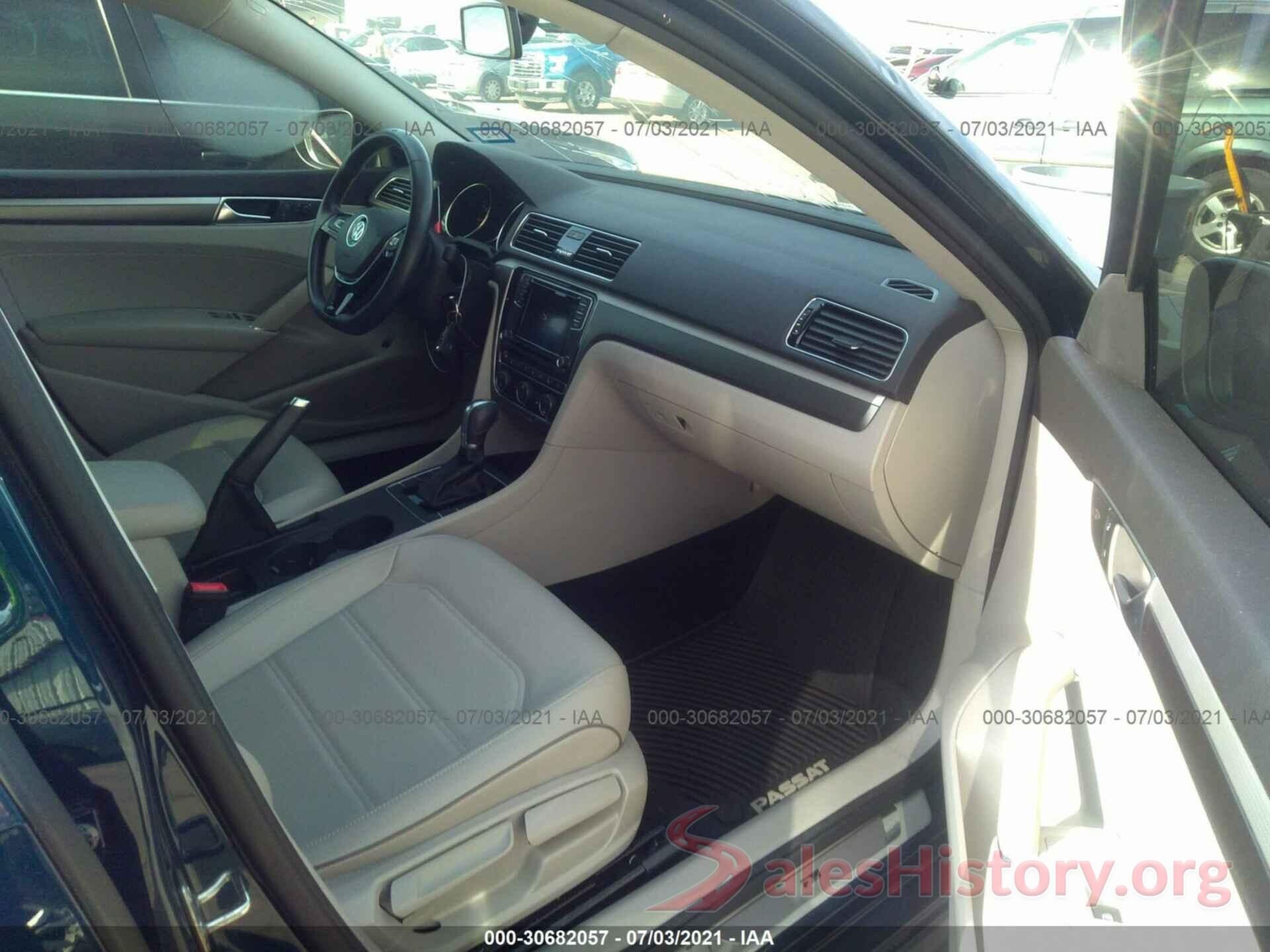 1VWAA7A36JC052023 2018 VOLKSWAGEN PASSAT