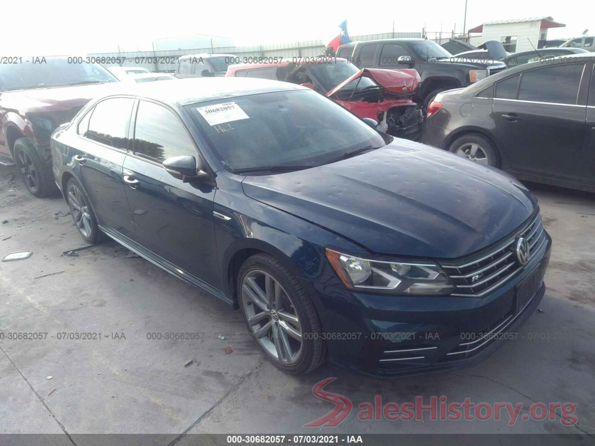 1VWAA7A36JC052023 2018 VOLKSWAGEN PASSAT