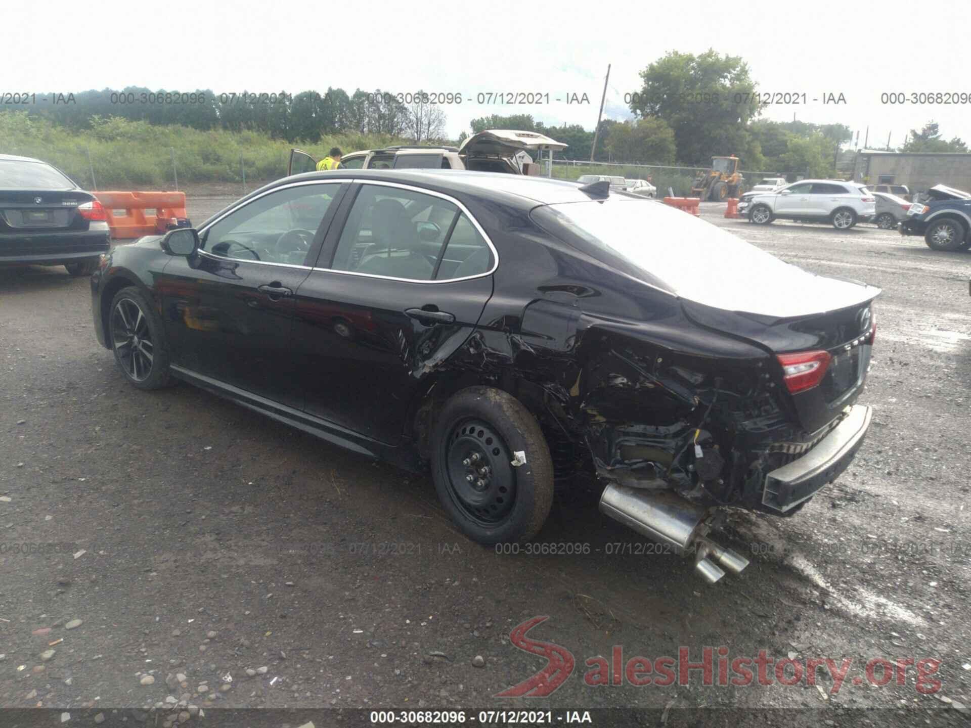 4T1B61HK9KU821382 2019 TOYOTA CAMRY