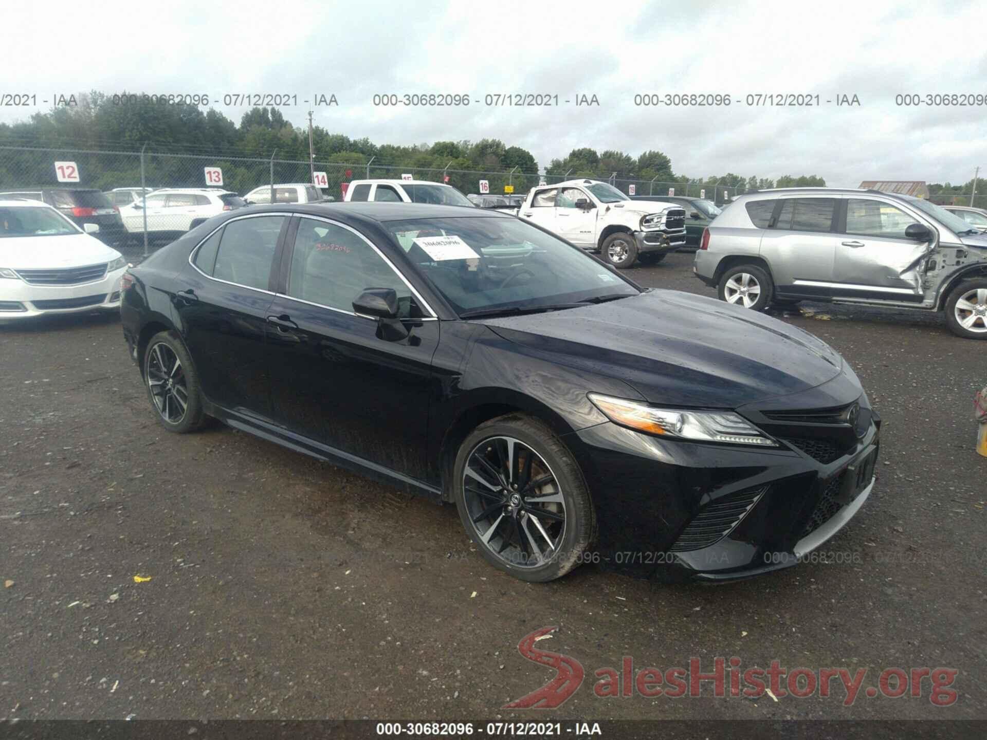 4T1B61HK9KU821382 2019 TOYOTA CAMRY