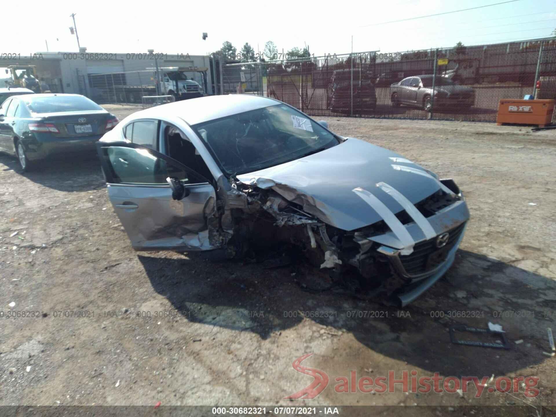 3MZBN1U79HM123759 2017 MAZDA MAZDA3 4-DOOR