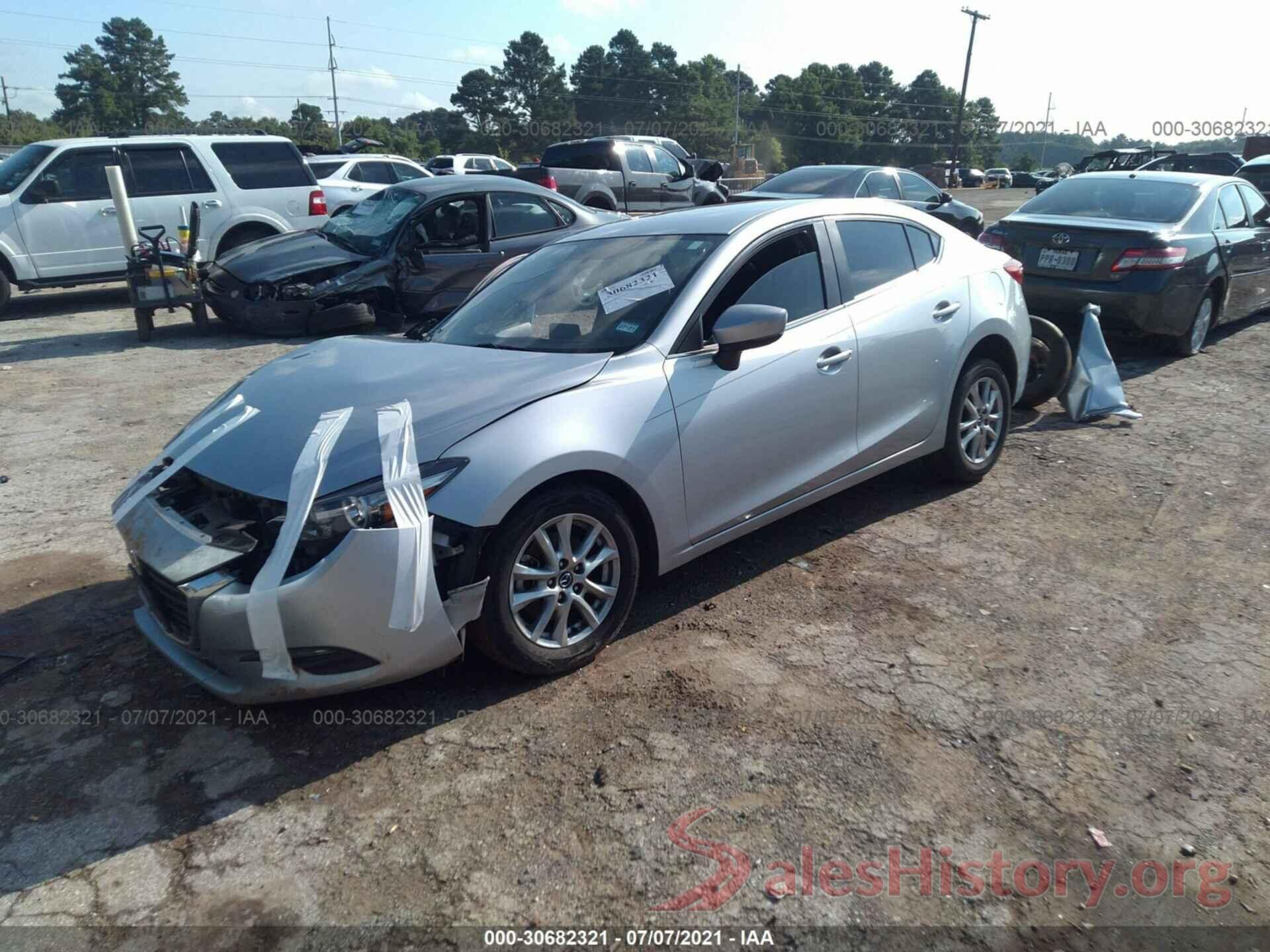 3MZBN1U79HM123759 2017 MAZDA MAZDA3 4-DOOR