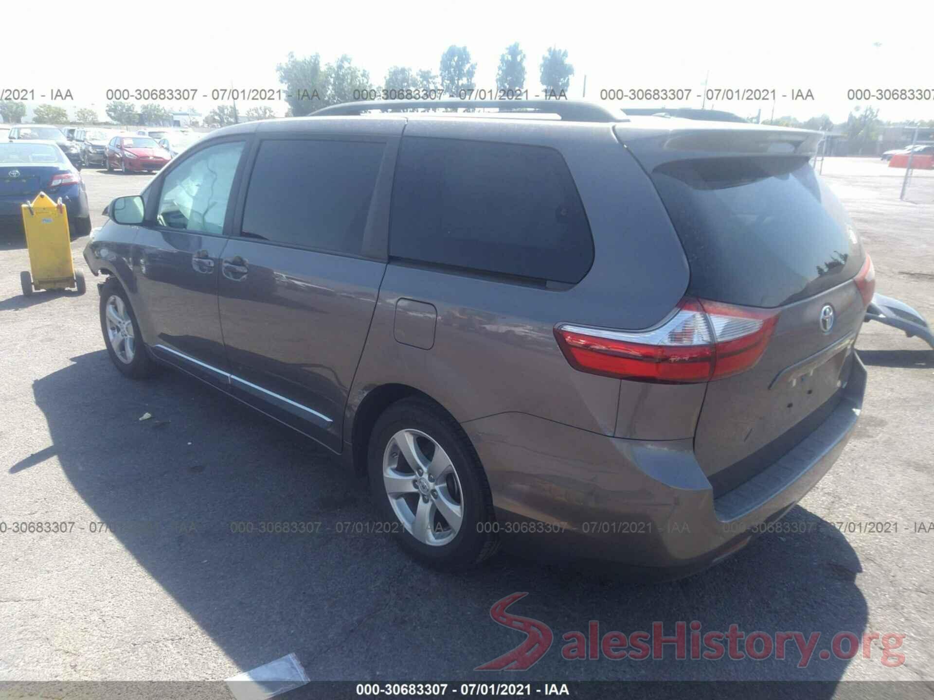 5TDKZ3DC4HS787614 2017 TOYOTA SIENNA