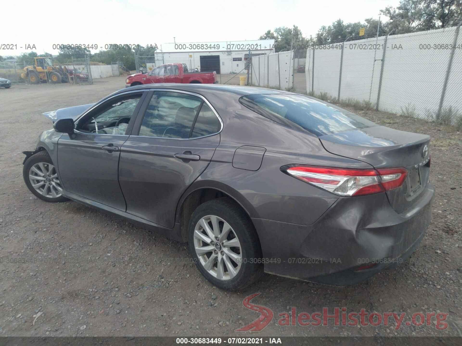 4T1B11HK5JU108170 2018 TOYOTA CAMRY