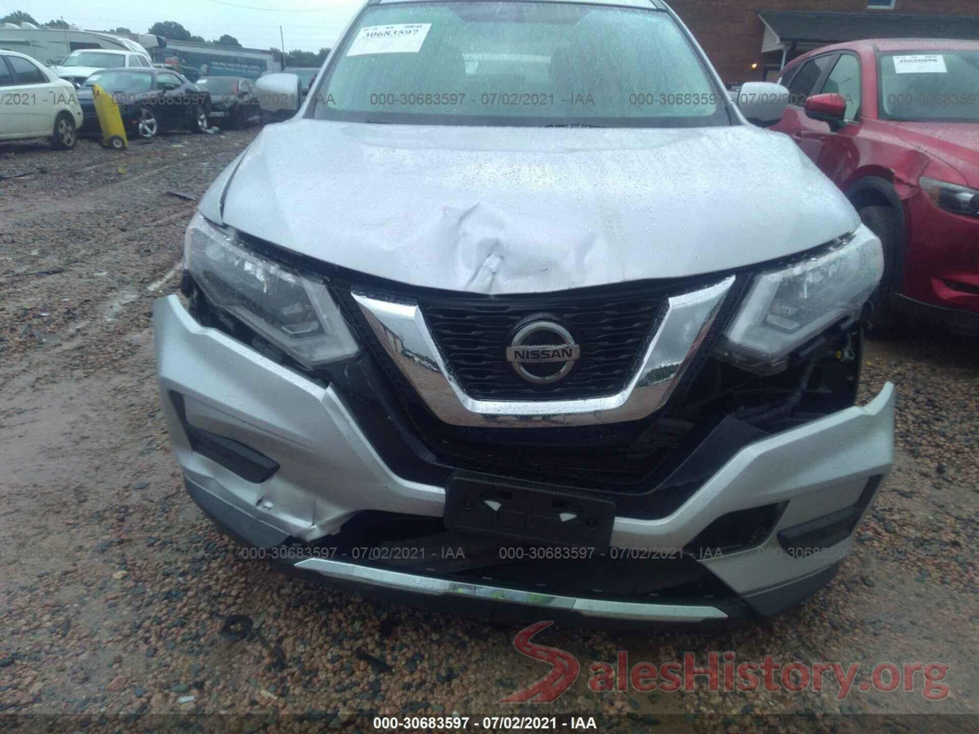 KNMAT2MV3JP518979 2018 NISSAN ROGUE