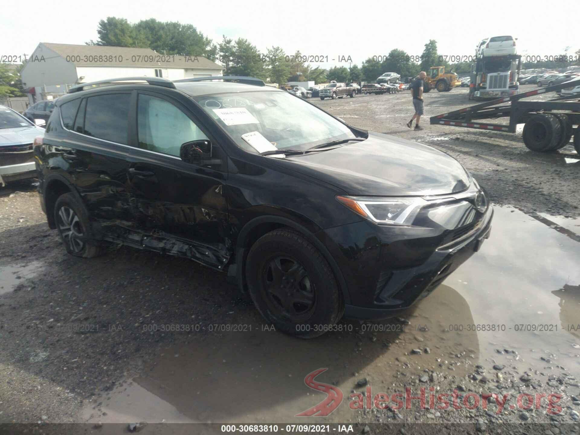 2T3BFREV3HW595983 2017 TOYOTA RAV4