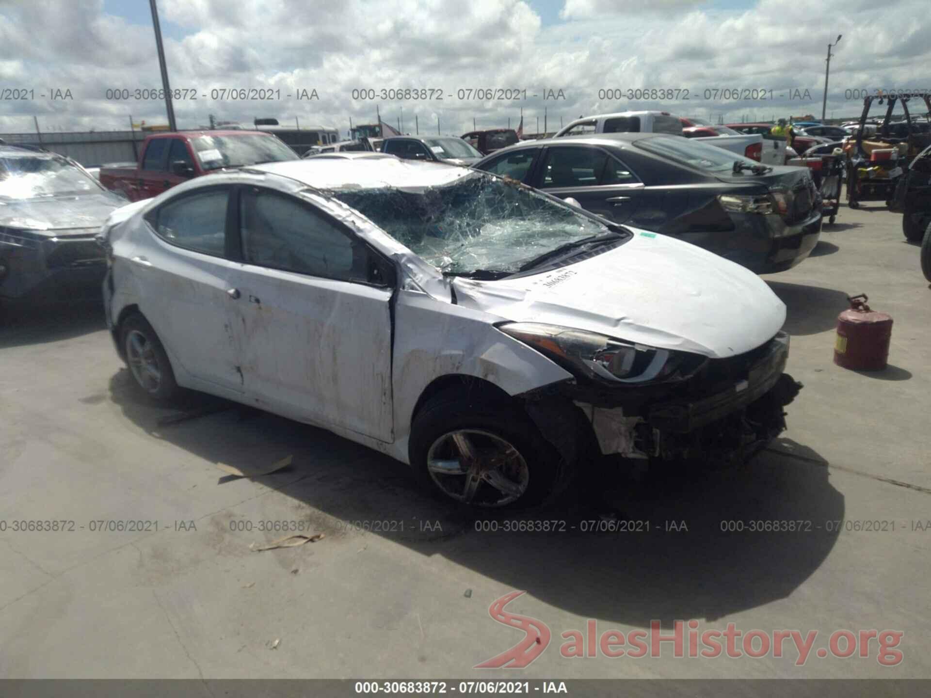 5NPDH4AE9GH736444 2016 HYUNDAI ELANTRA