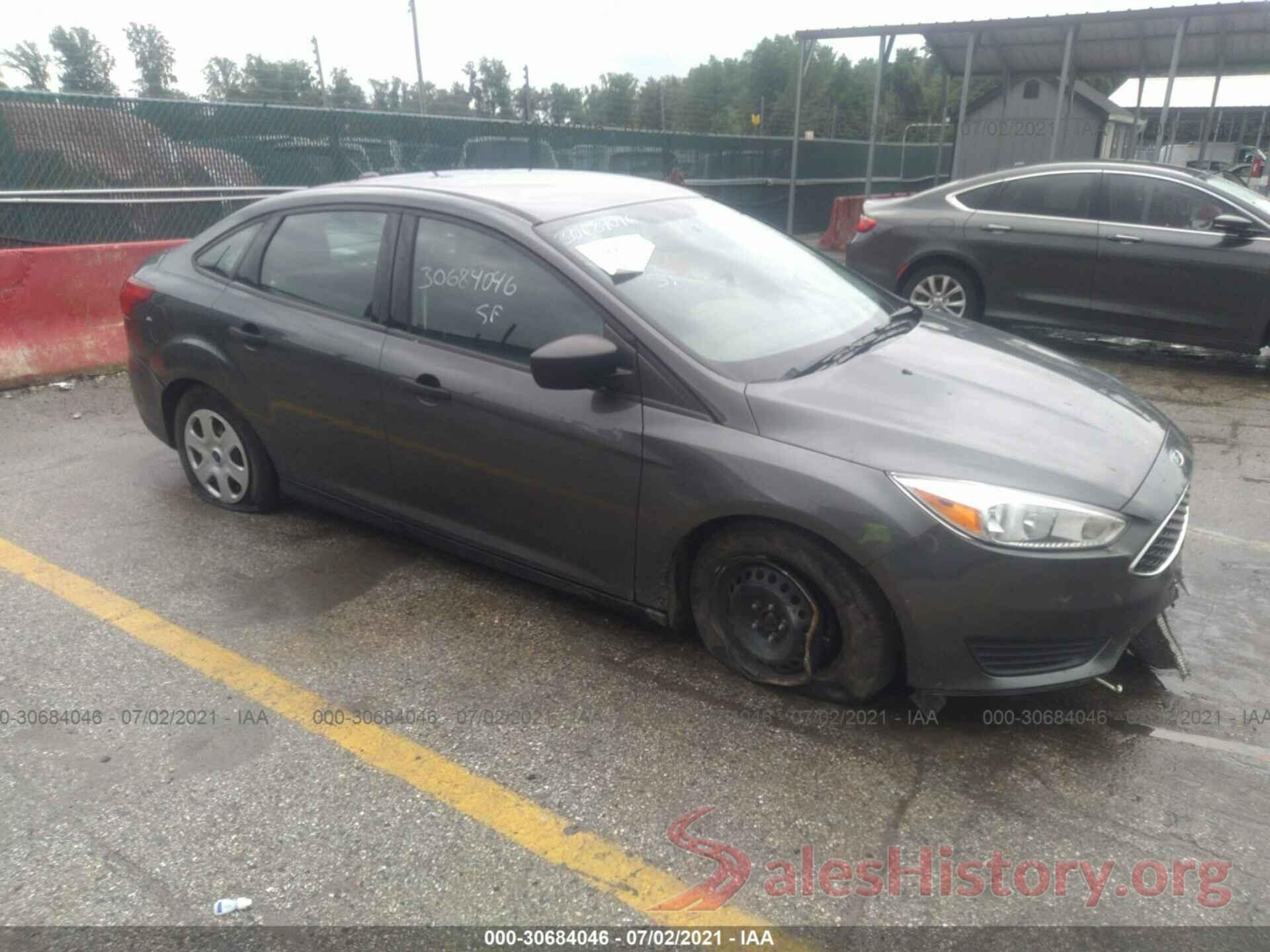 1FADP3E25JL266452 2018 FORD FOCUS