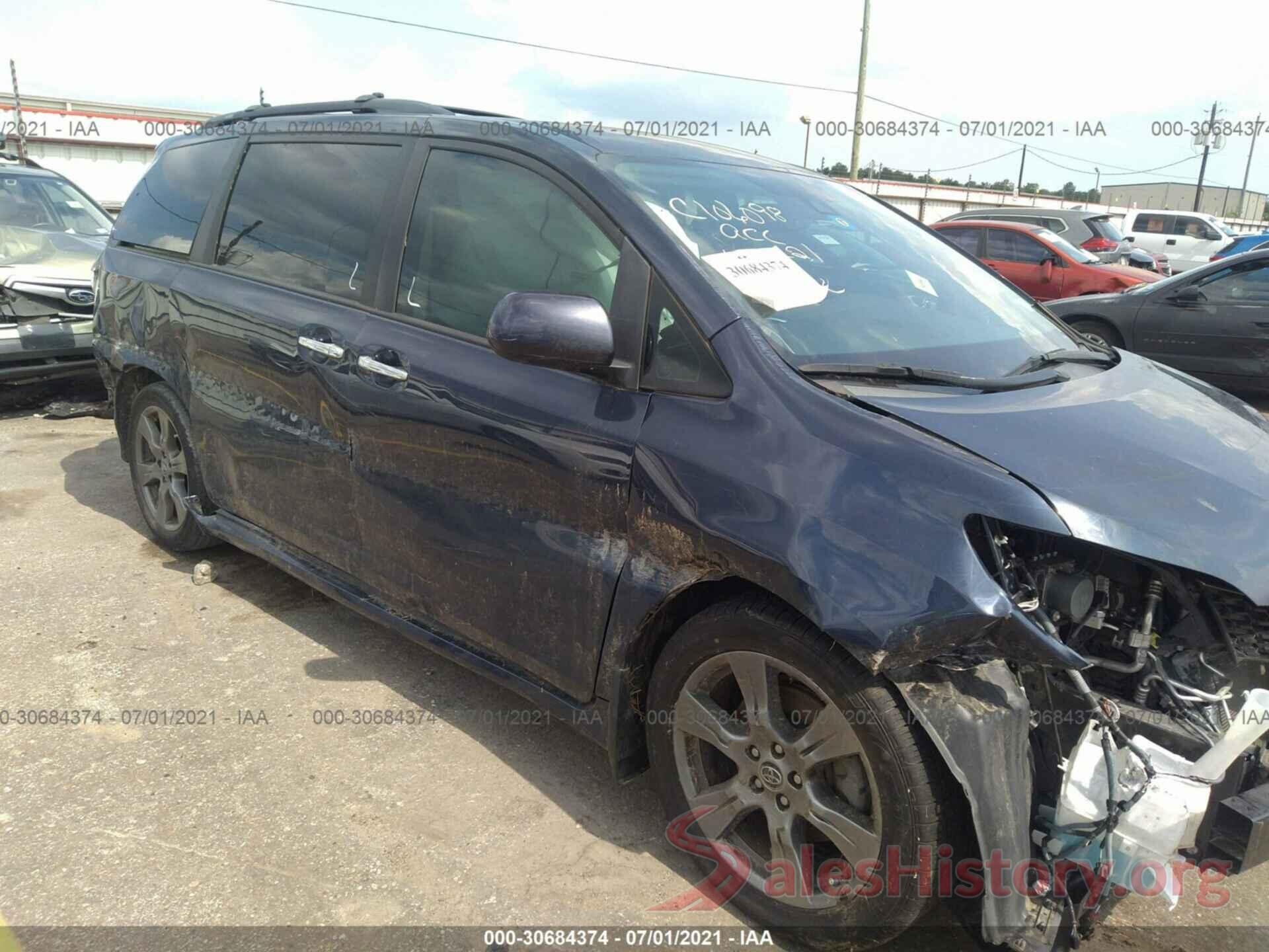 5TDXZ3DC2KS966991 2019 TOYOTA SIENNA