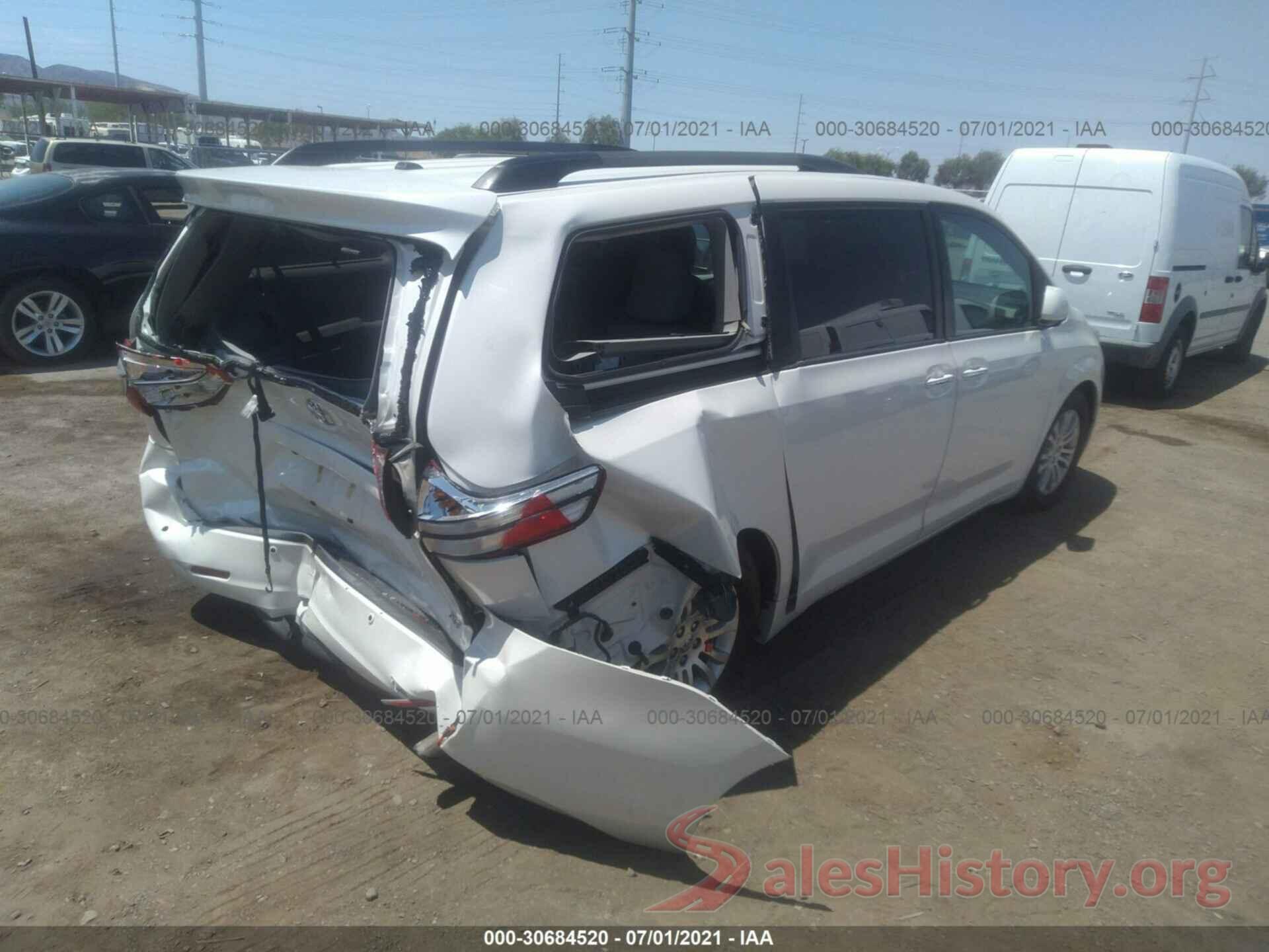 5TDYZ3DC2HS838165 2017 TOYOTA SIENNA