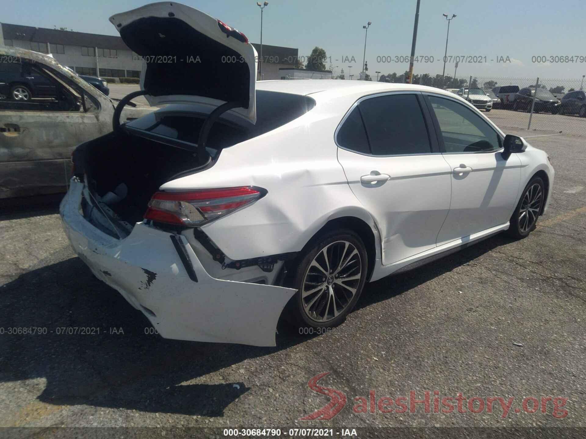 JTNB11HK3J3069147 2018 TOYOTA CAMRY