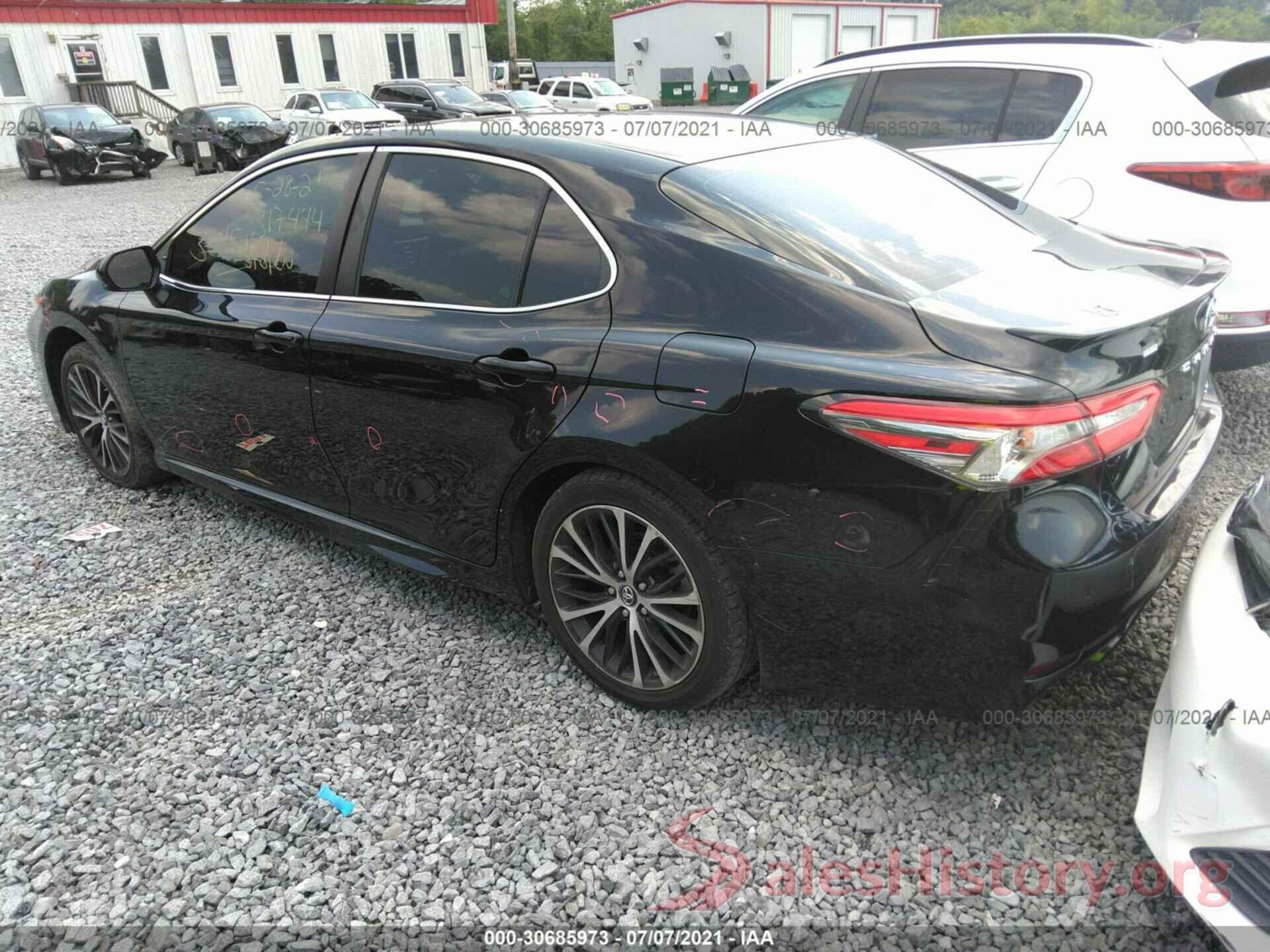 4T1B11HK4JU601578 2018 TOYOTA CAMRY