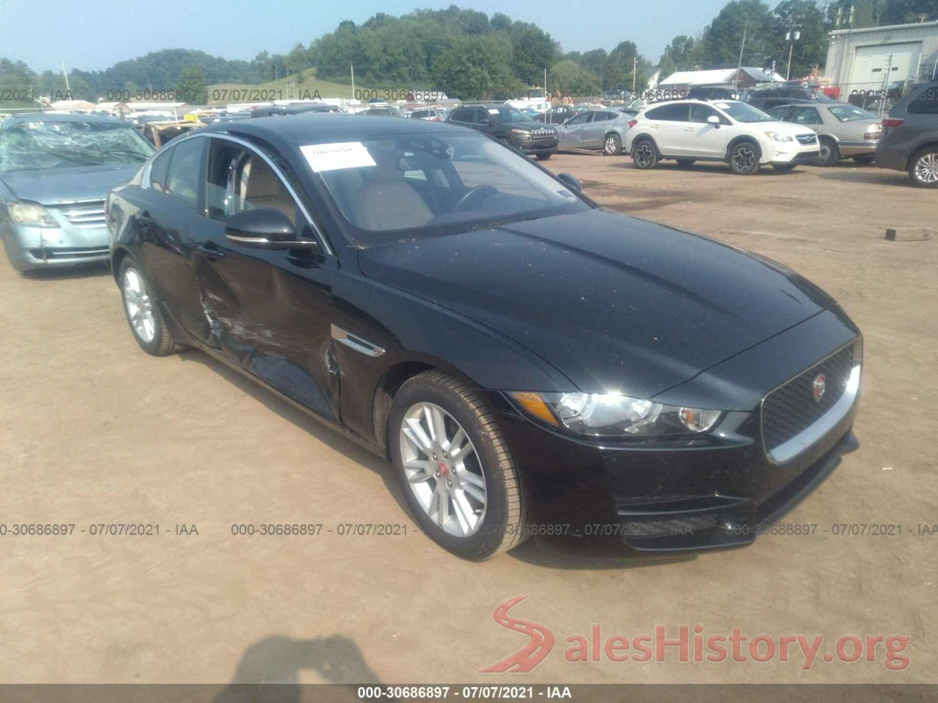 SAJAD4BG6HA964426 2017 JAGUAR XE