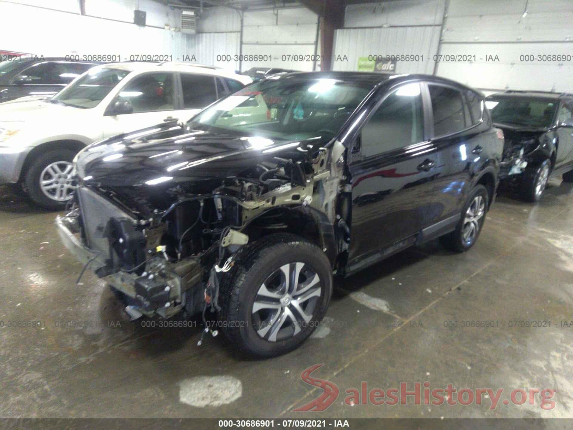 2T3BFREV6JW779448 2018 TOYOTA RAV4