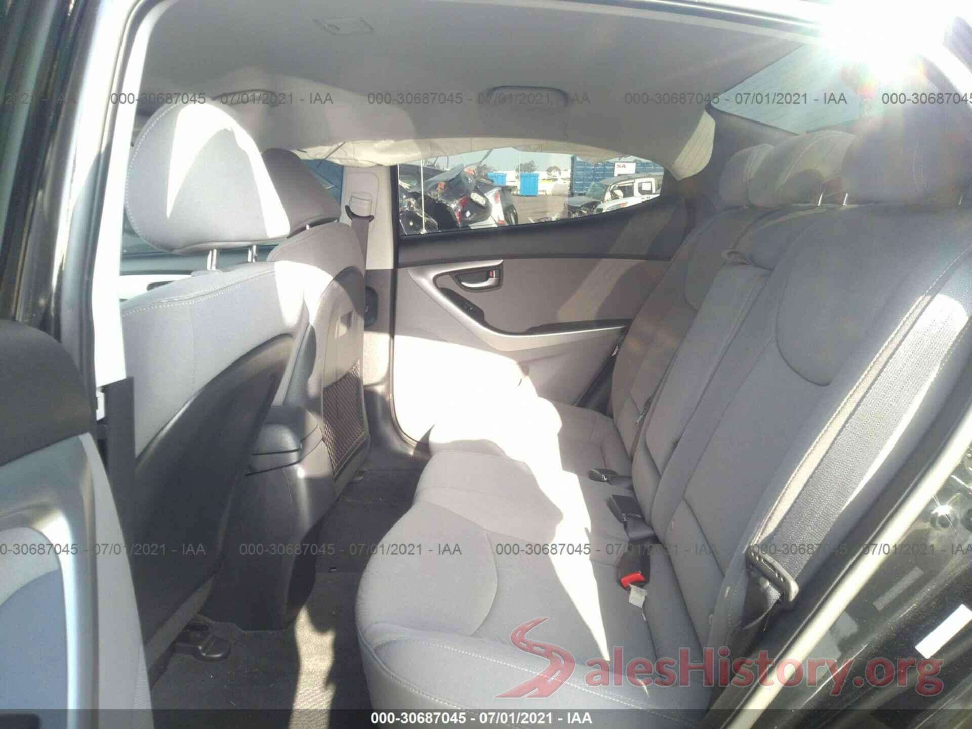 KMHDH4AH3GU599268 2016 HYUNDAI ELANTRA