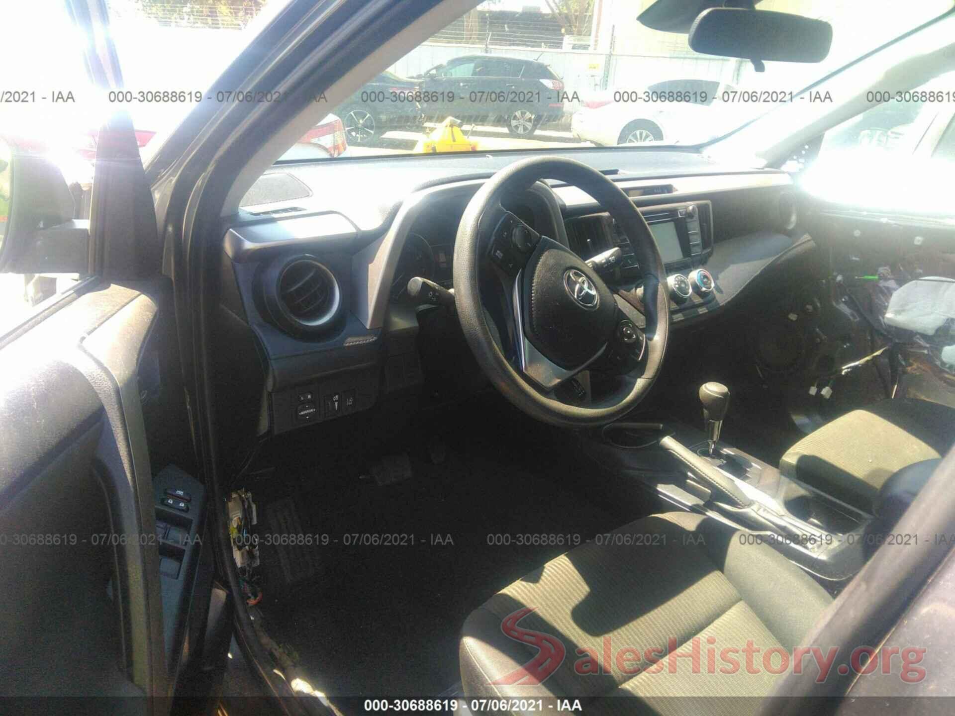 JTMZFREV6JJ735270 2018 TOYOTA RAV4