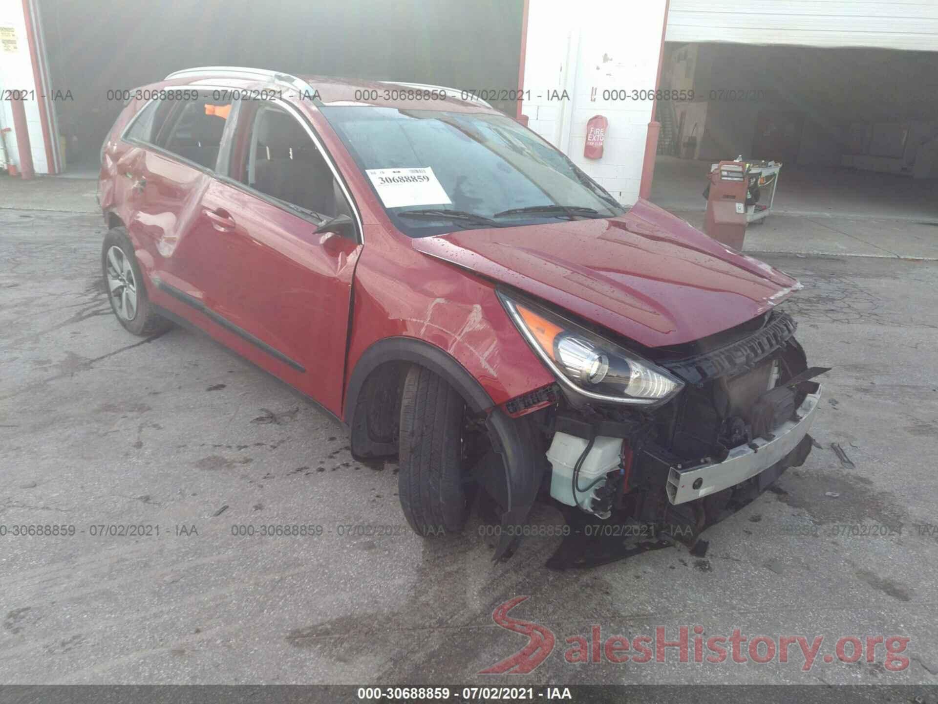 KNDCB3LC5H5069344 2017 KIA NIRO