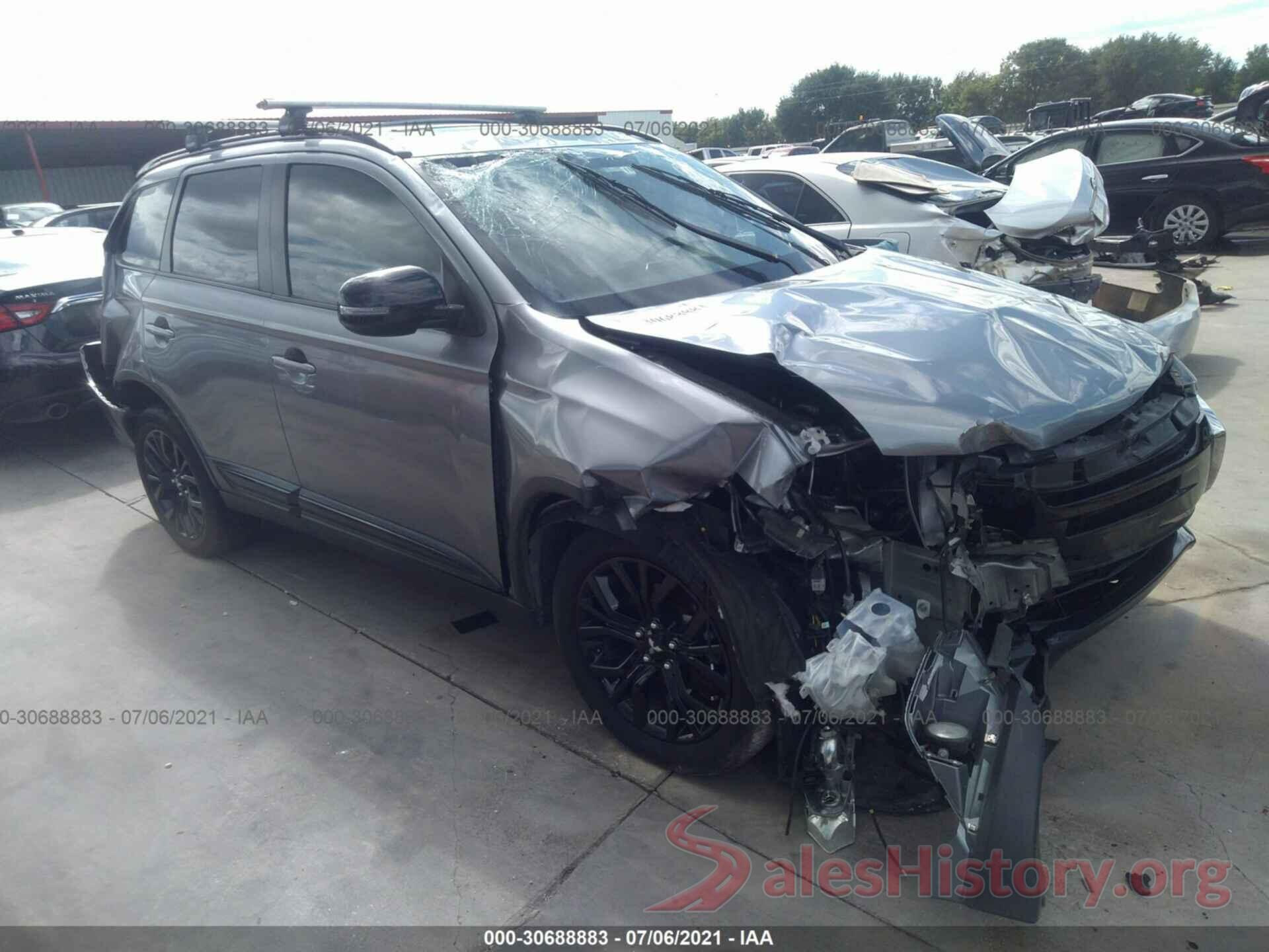 JA4AZ3A38JZ028365 2018 MITSUBISHI OUTLANDER