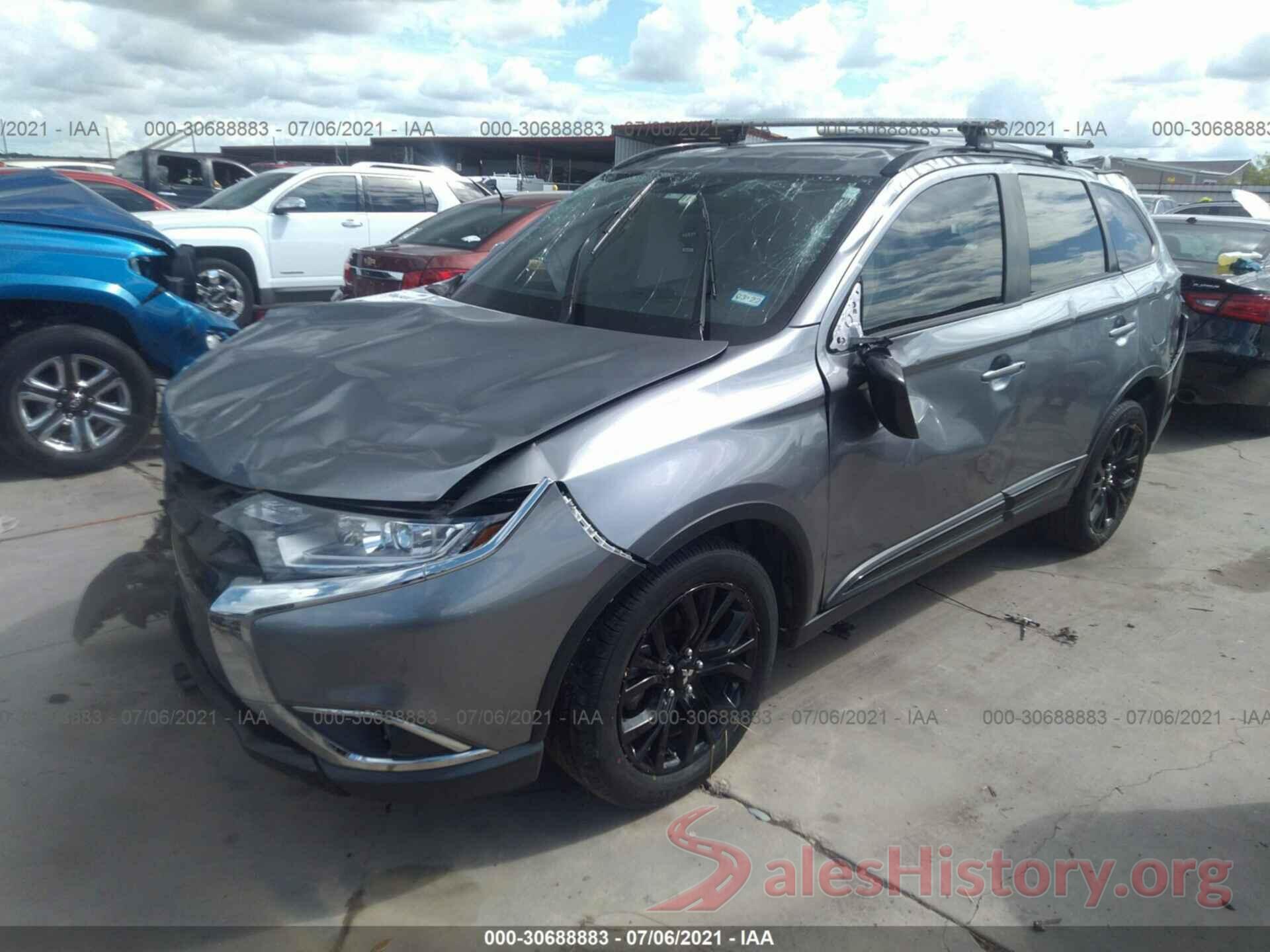 JA4AZ3A38JZ028365 2018 MITSUBISHI OUTLANDER