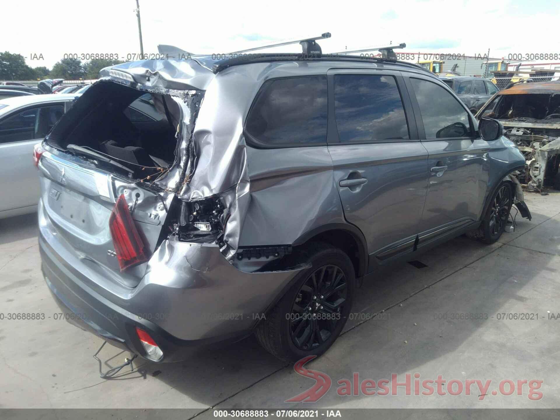 JA4AZ3A38JZ028365 2018 MITSUBISHI OUTLANDER