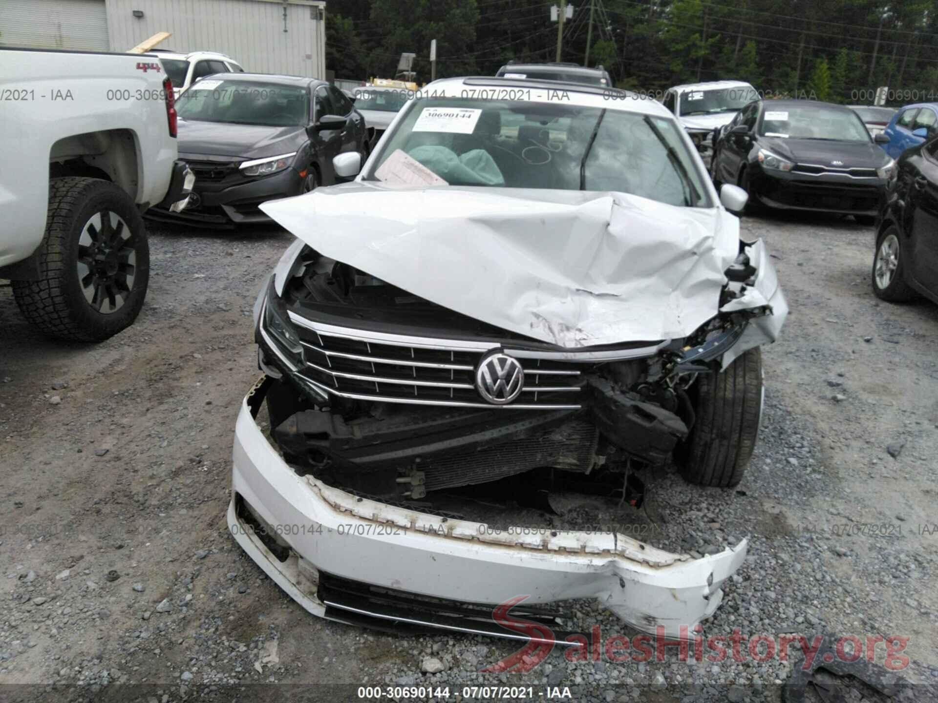 1VWBS7A30GC063528 2016 VOLKSWAGEN PASSAT