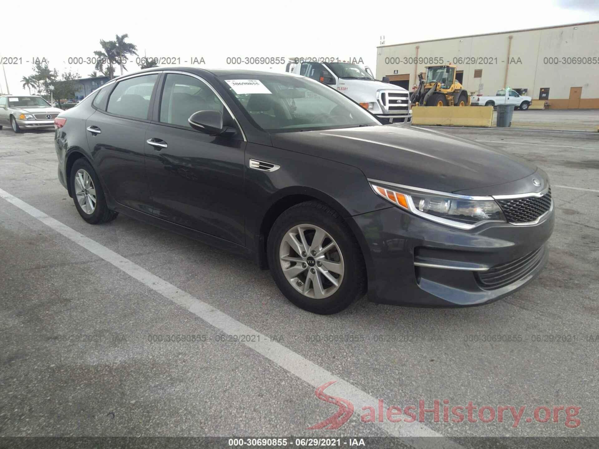 KNAGT4L39G5107397 2016 KIA OPTIMA