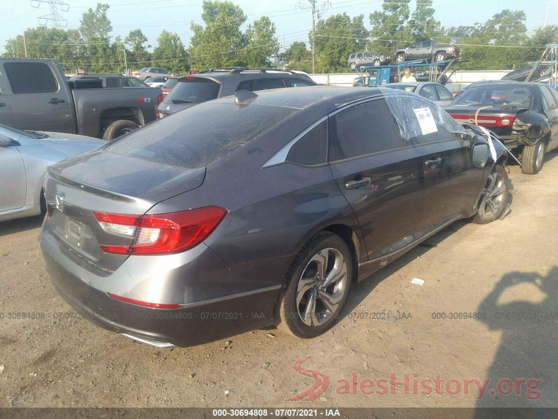 1HGCV1F52JA131919 2018 HONDA ACCORD SEDAN