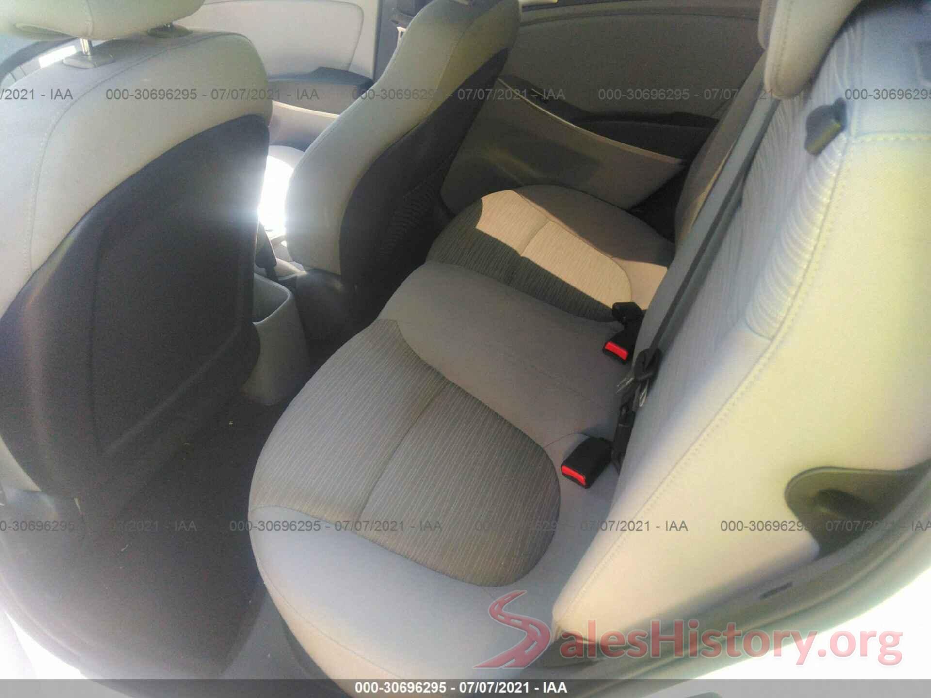 KMHCT5AE5HU344614 2017 HYUNDAI ACCENT