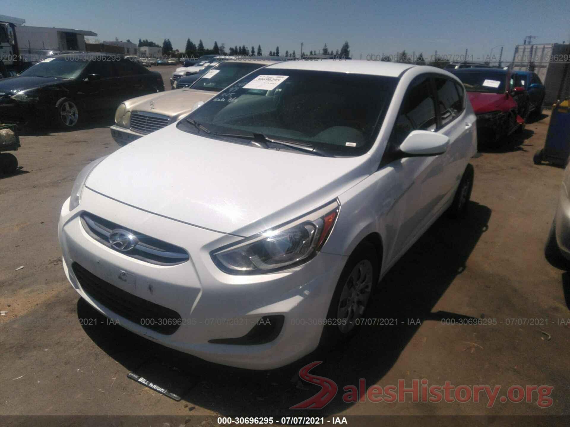 KMHCT5AE5HU344614 2017 HYUNDAI ACCENT