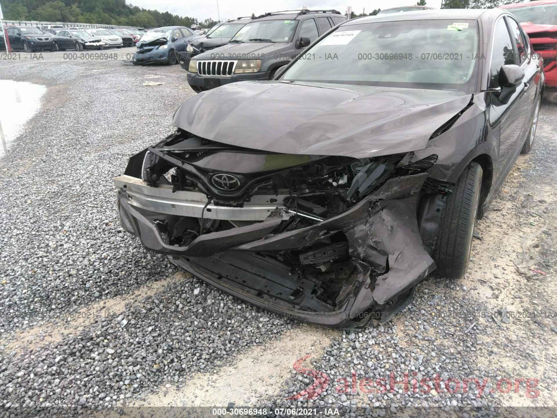 4T1B11HK7JU641282 2018 TOYOTA CAMRY