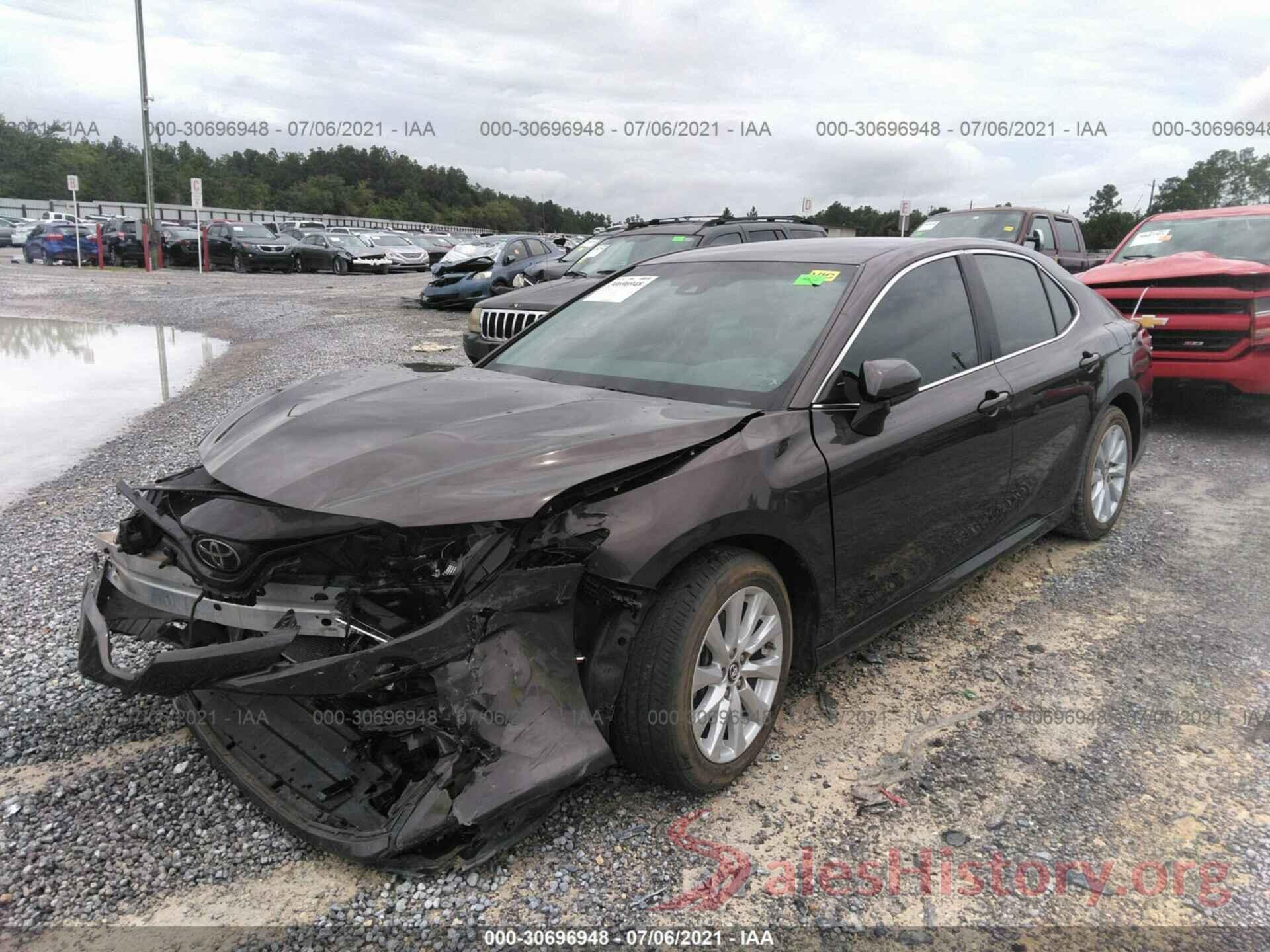 4T1B11HK7JU641282 2018 TOYOTA CAMRY