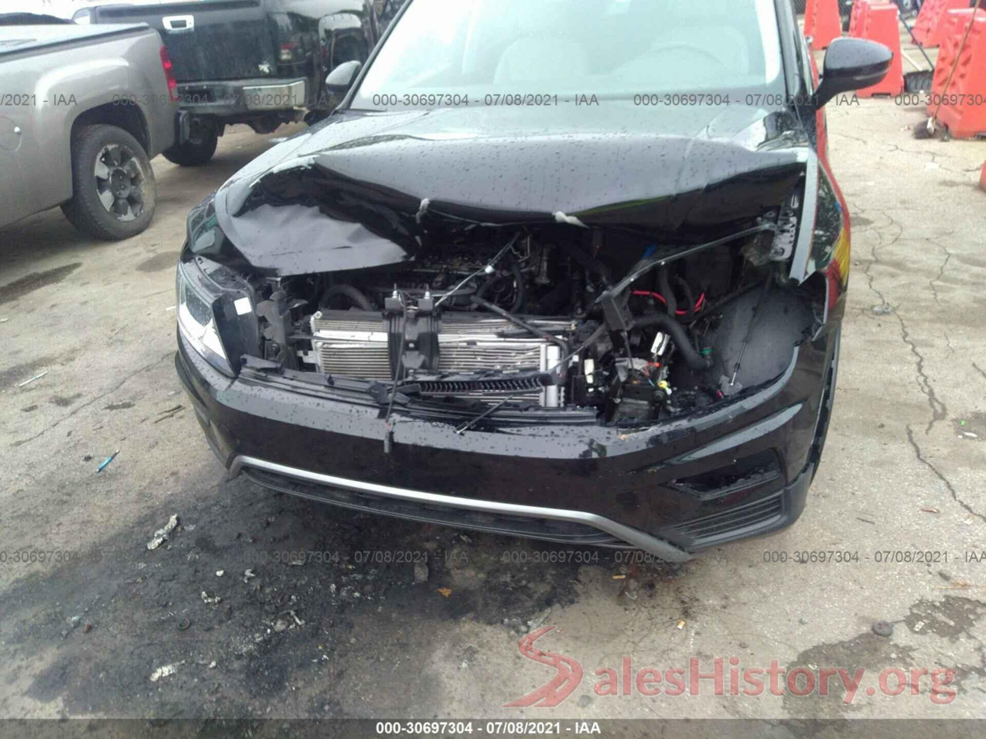 3VV0B7AX0JM133260 2018 VOLKSWAGEN TIGUAN