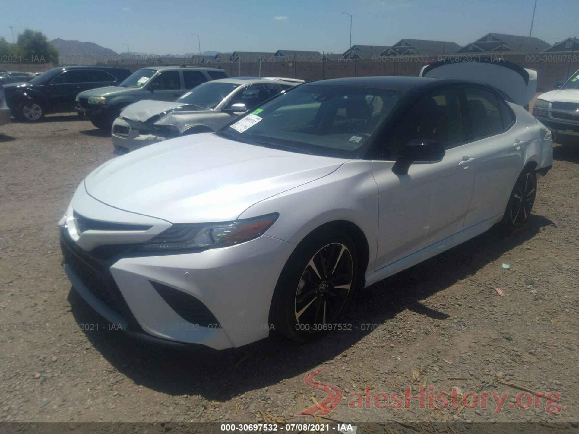 4T1B61HK3JU130217 2018 TOYOTA CAMRY