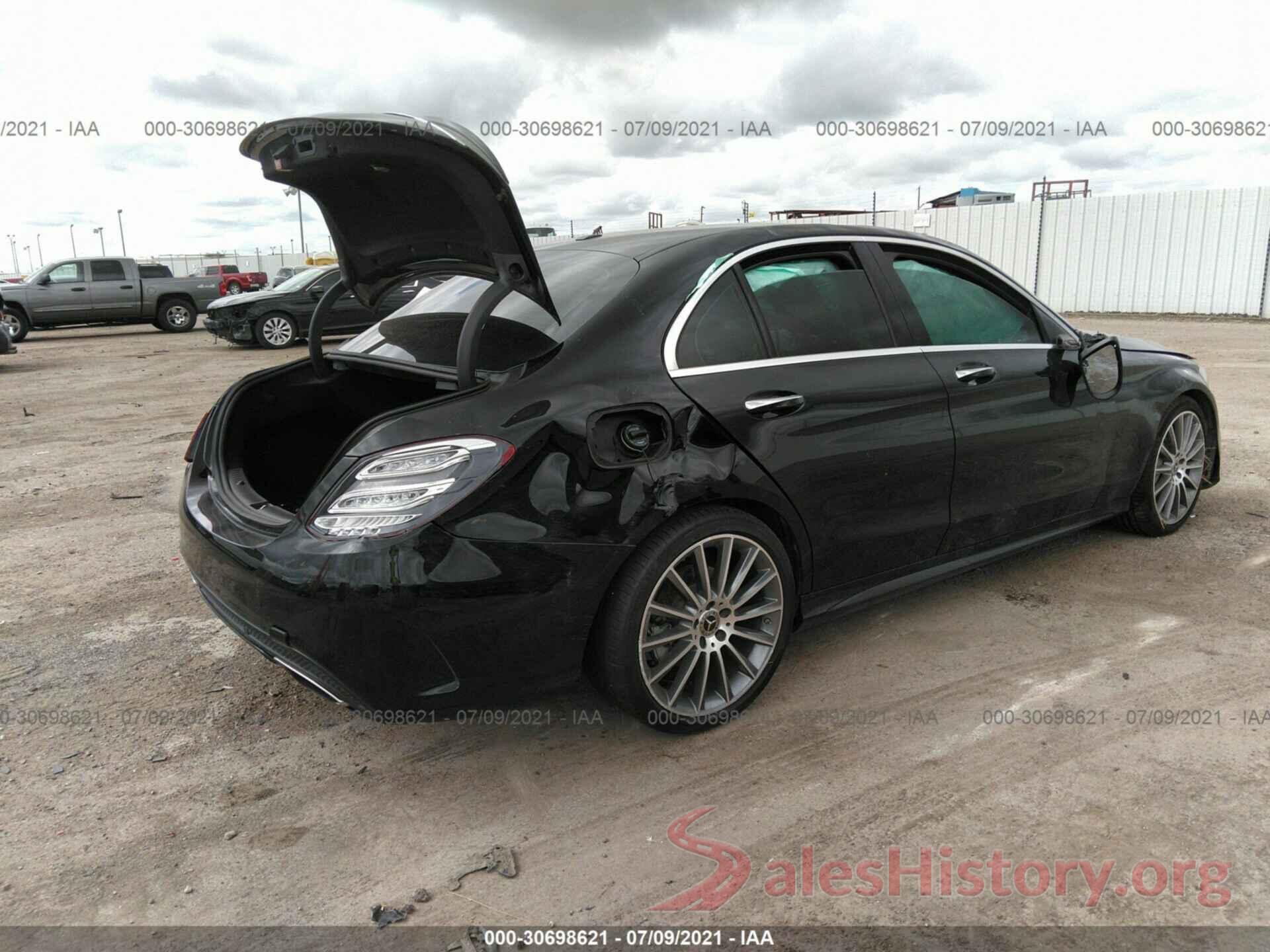 55SWF4JBXJU279054 2018 MERCEDES-BENZ C-CLASS