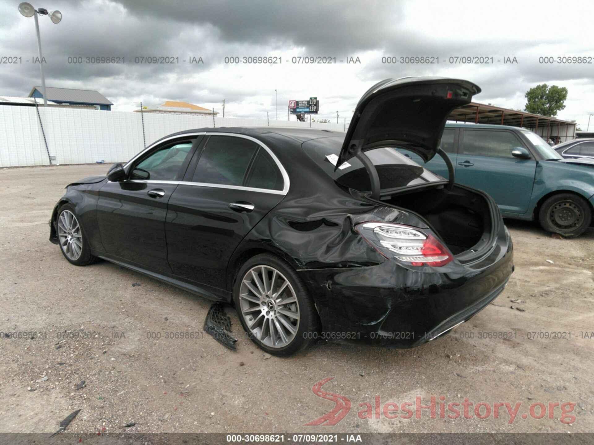 55SWF4JBXJU279054 2018 MERCEDES-BENZ C-CLASS