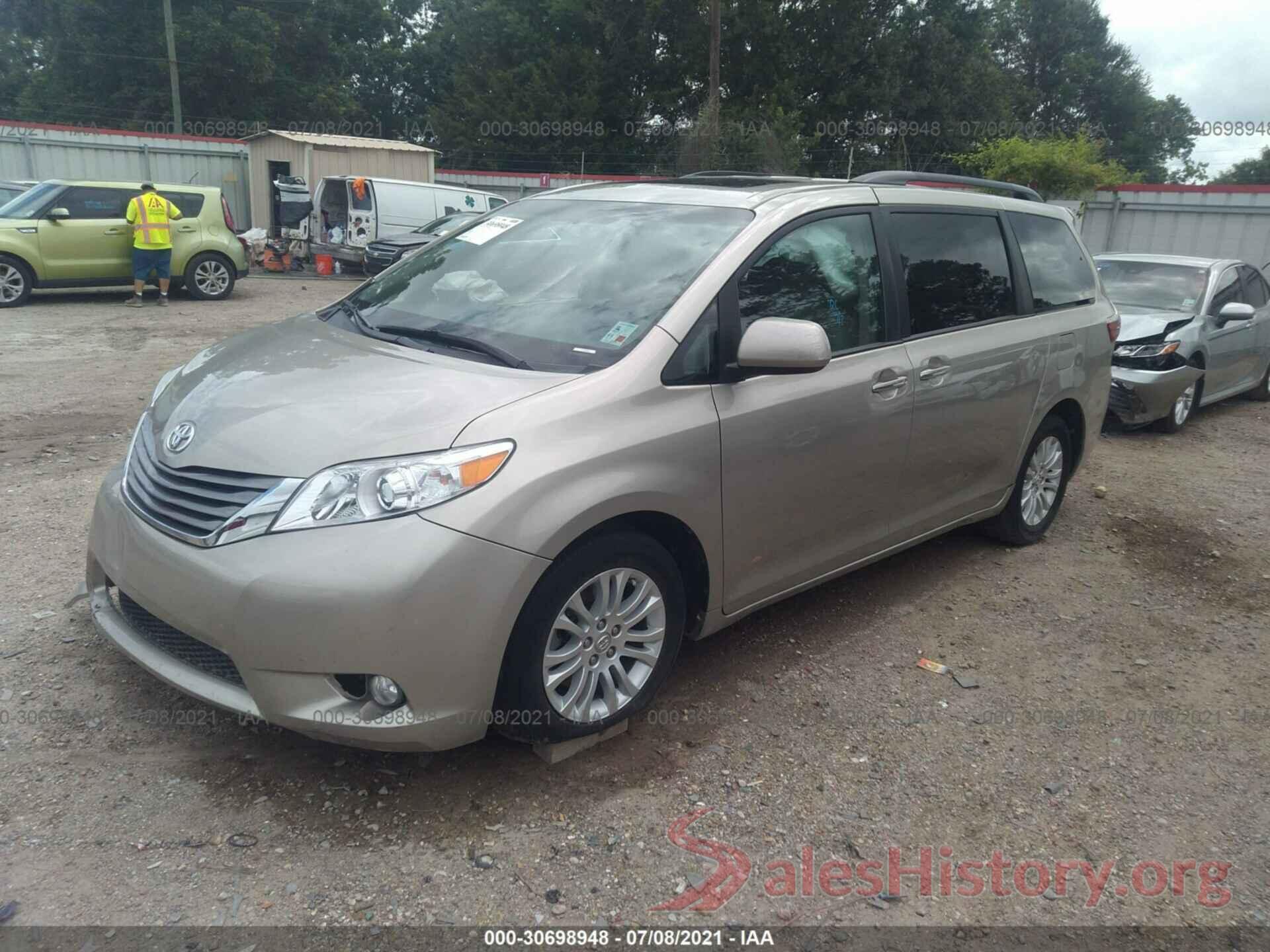 5TDYZ3DC7HS778769 2017 TOYOTA SIENNA