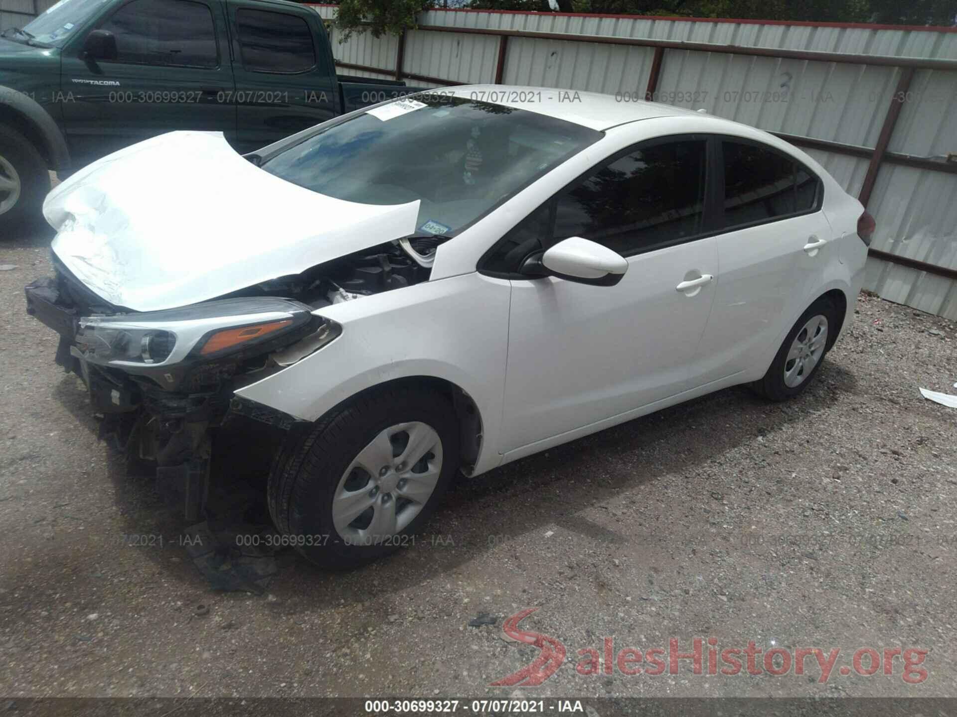 3KPFK4A75HE133122 2017 KIA FORTE