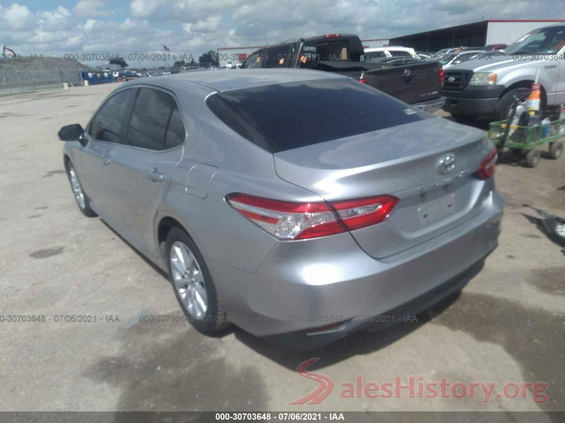 JTNB11HK1J3038494 2018 TOYOTA CAMRY