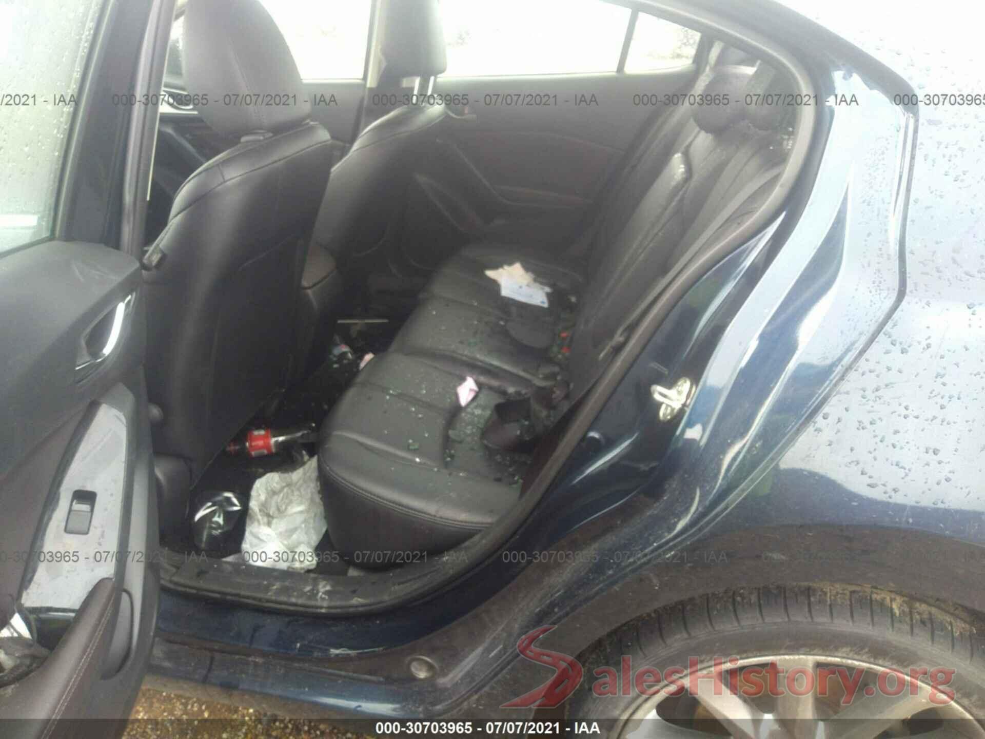 3MZBN1V33JM222577 2018 MAZDA MAZDA3 4-DOOR