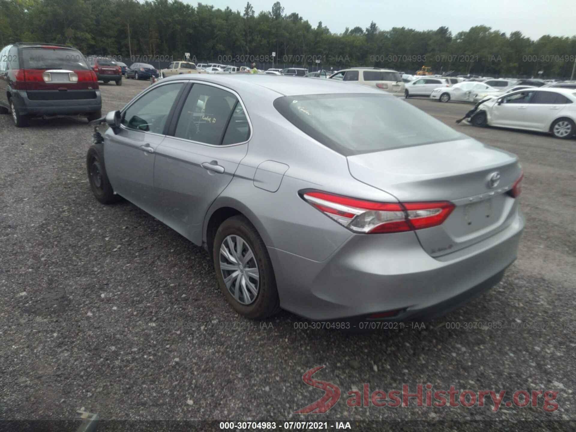 4T1B11HK2JU595585 2018 TOYOTA CAMRY