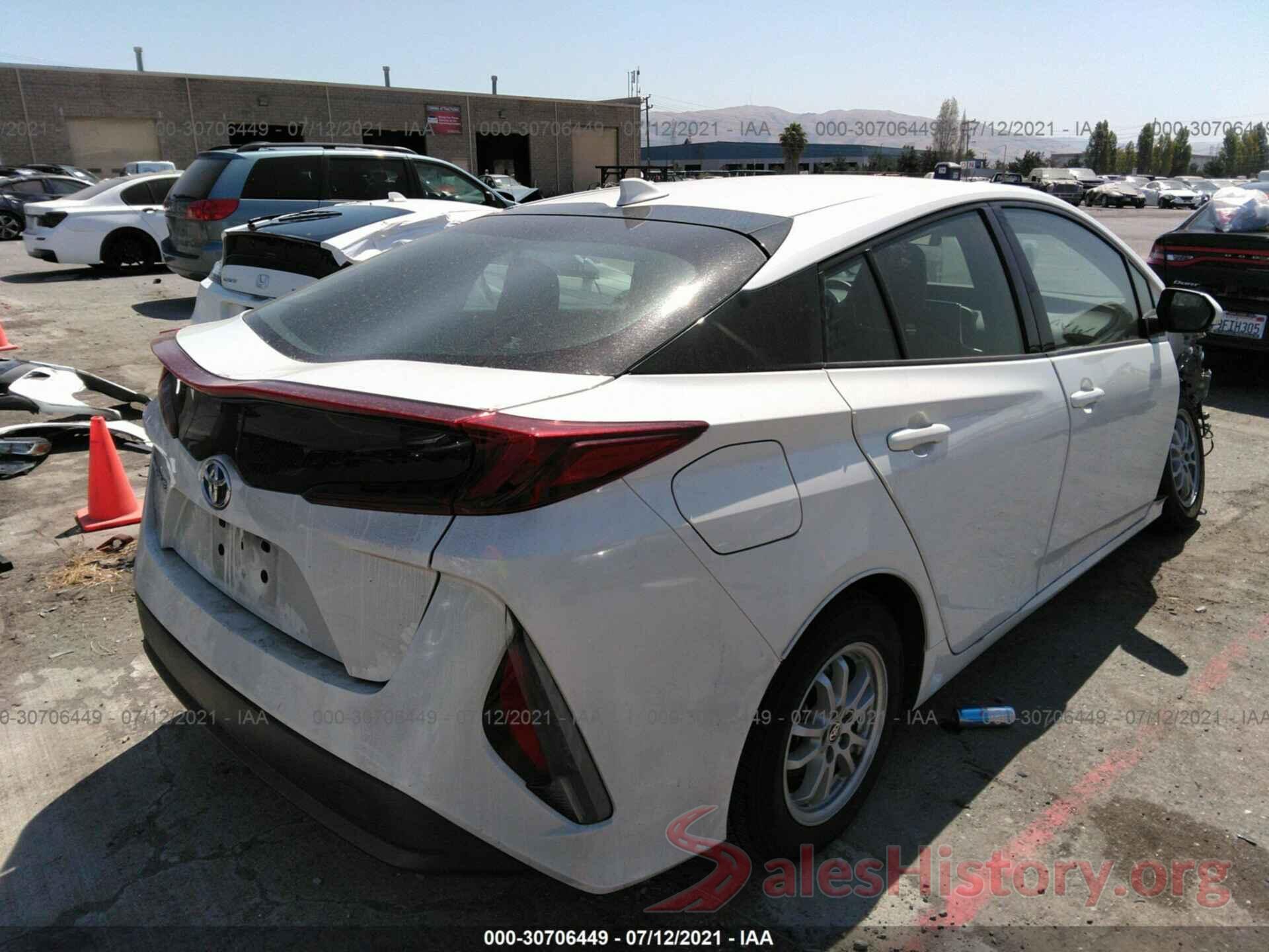 JTDKARFP1J3081427 2018 TOYOTA PRIUS PRIME