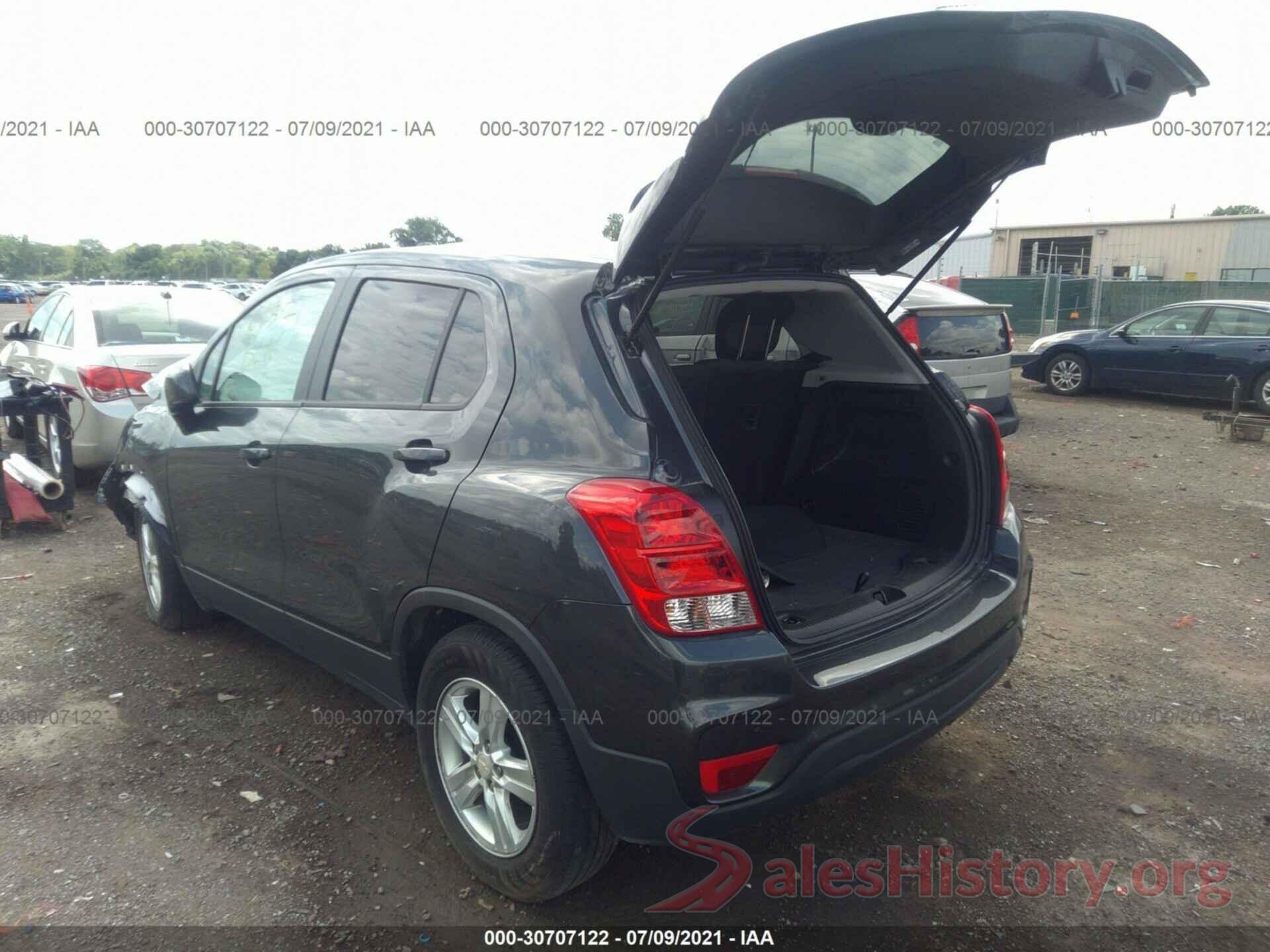 3GNCJKSB8LL211806 2020 CHEVROLET TRAX